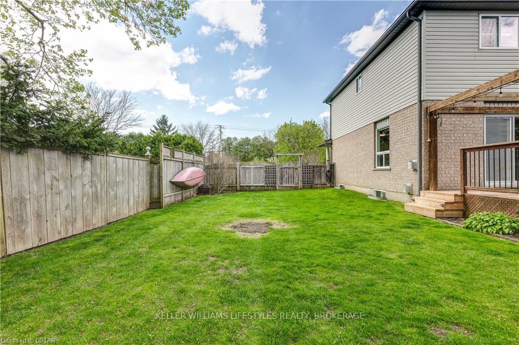 Photo 45 of 9961 Oxbow Drive, Middlesex Centre, Komoka — HOMEH