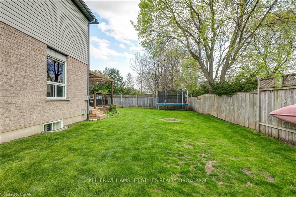 Photo 46 of 9961 Oxbow Drive, Middlesex Centre, Komoka — HOMEH