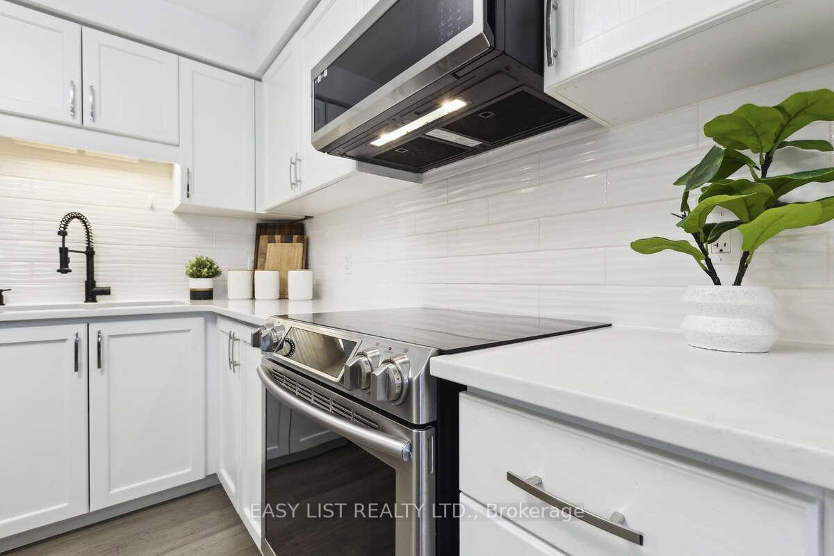 Photo 7 of 75 Meadowridge Street, Kitchener — HOMEH