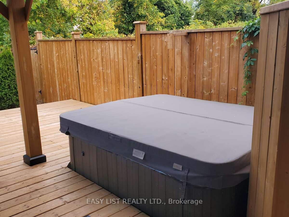Photo 35 of 75 Meadowridge Street, Kitchener — HOMEH