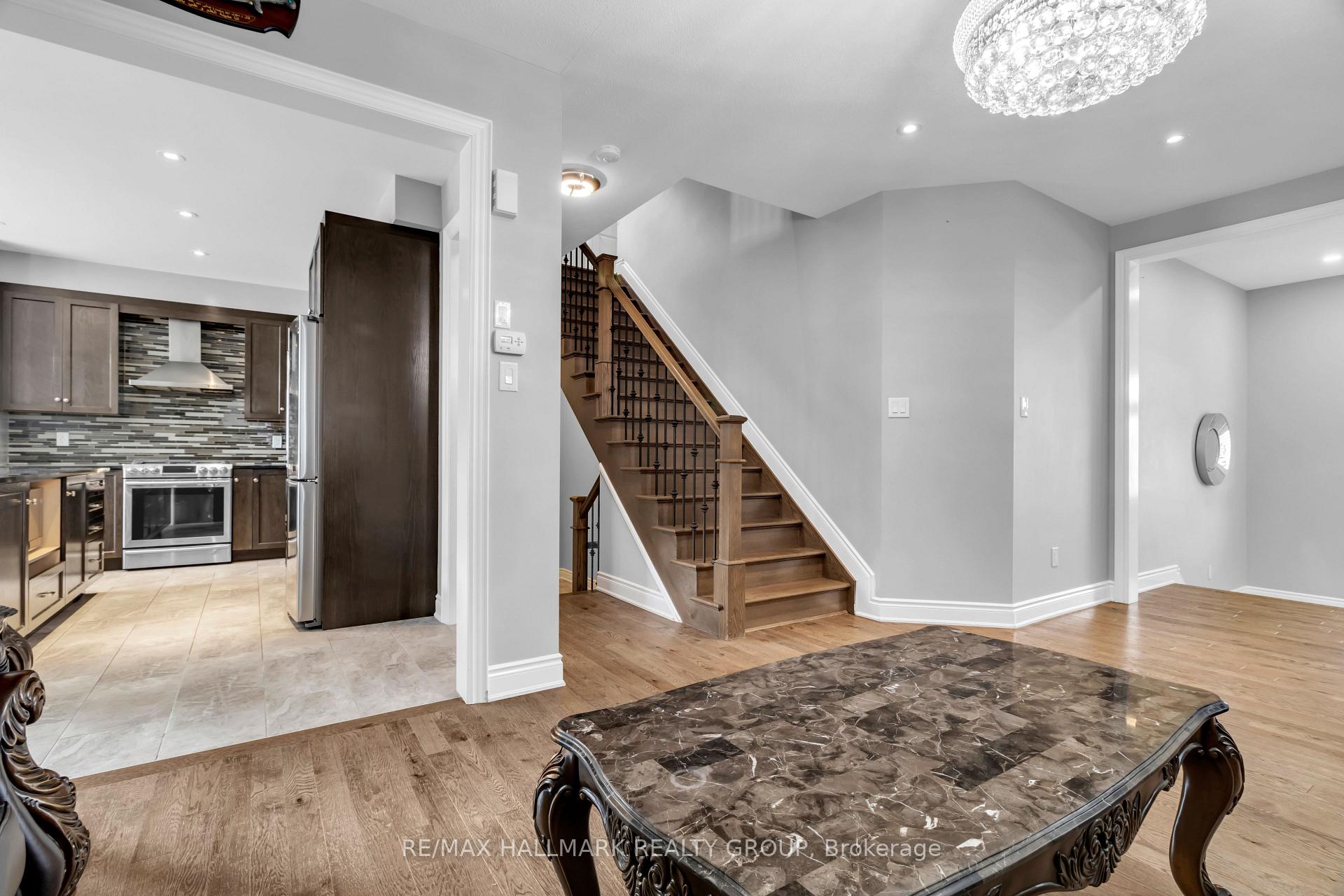 Photo 8 of 634 Silver Spruce Way, Ottawa, Kanata - Emerald Meadows/Trailwest — HOMEH