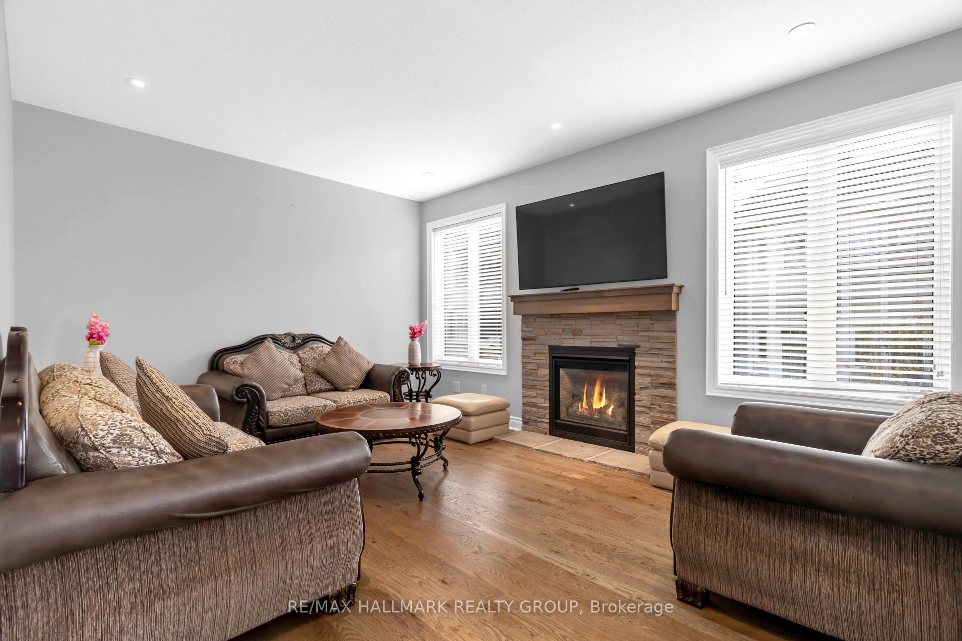 Photo 12 of 634 Silver Spruce Way, Ottawa, Kanata - Emerald Meadows/Trailwest — HOMEH