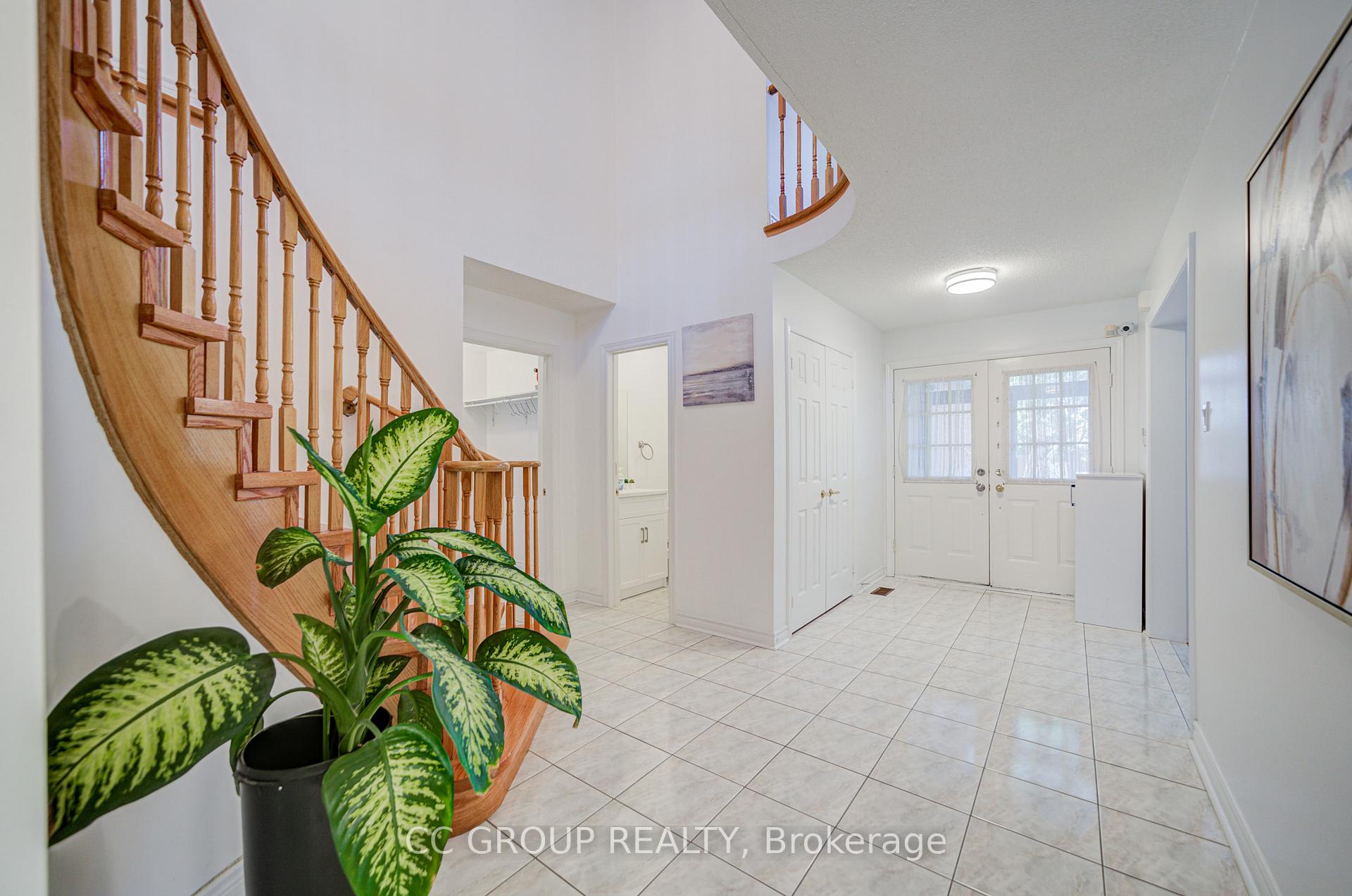 Photo 6 of 133 Joycedale Street, Markham, Middlefield — HOMEH