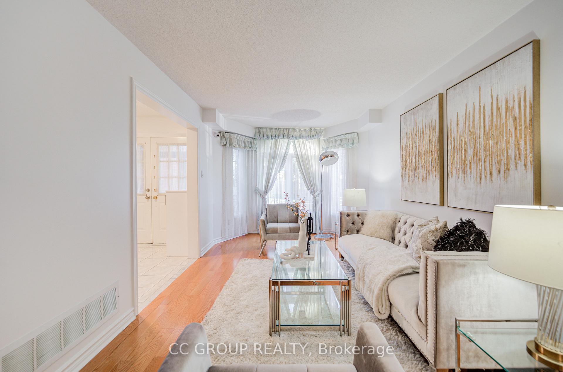 Photo 10 of 133 Joycedale Street, Markham, Middlefield — HOMEH