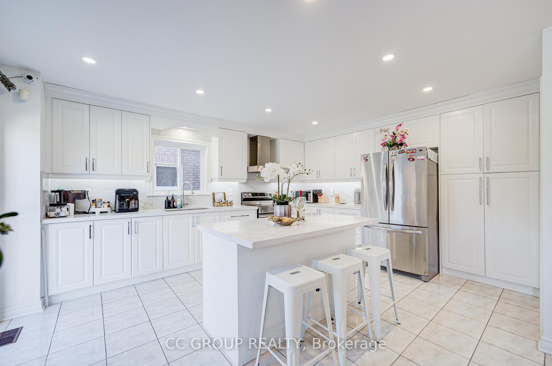Photo 16 of 133 Joycedale Street, Markham, Middlefield — HOMEH