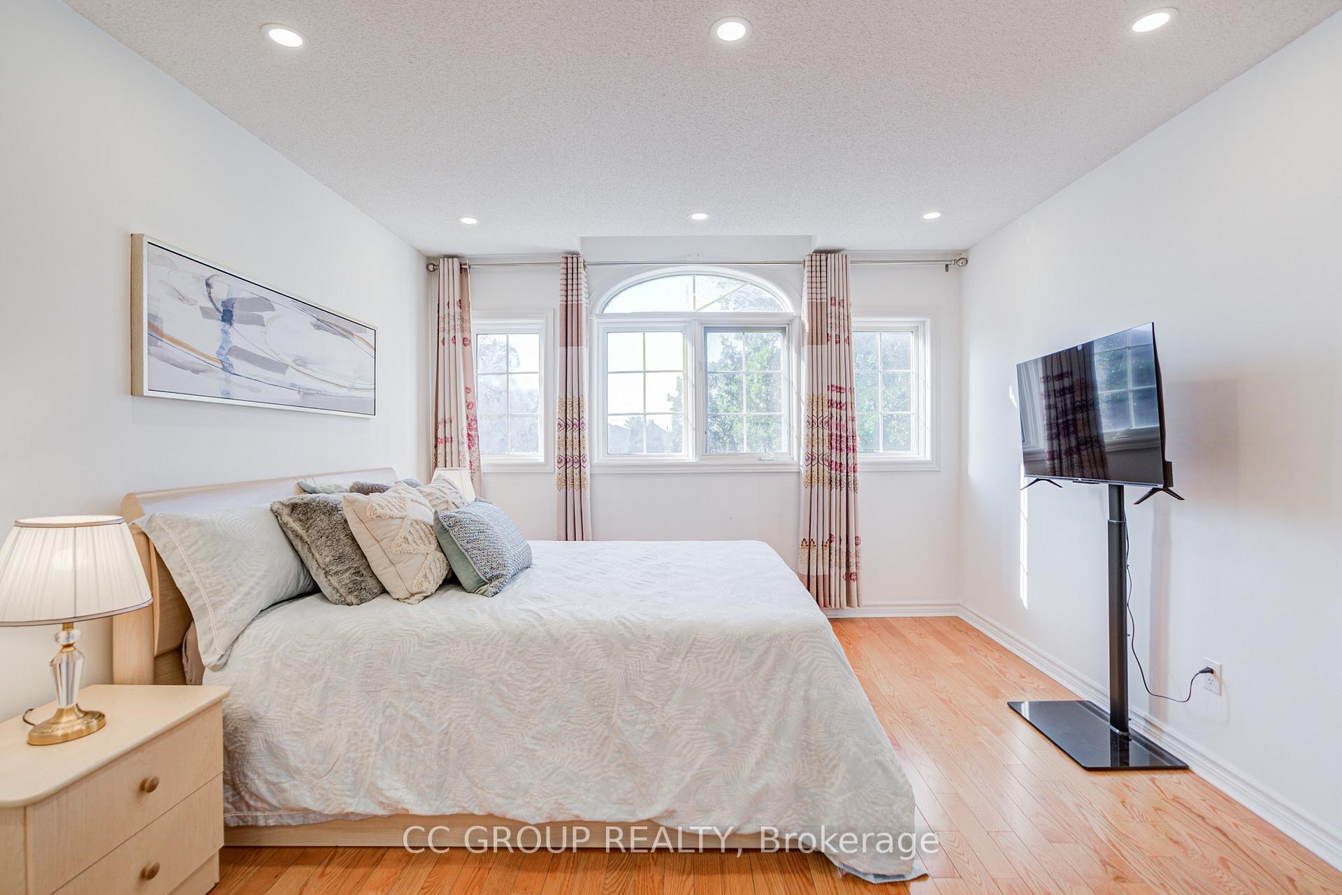 Photo 30 of 133 Joycedale Street, Markham, Middlefield — HOMEH