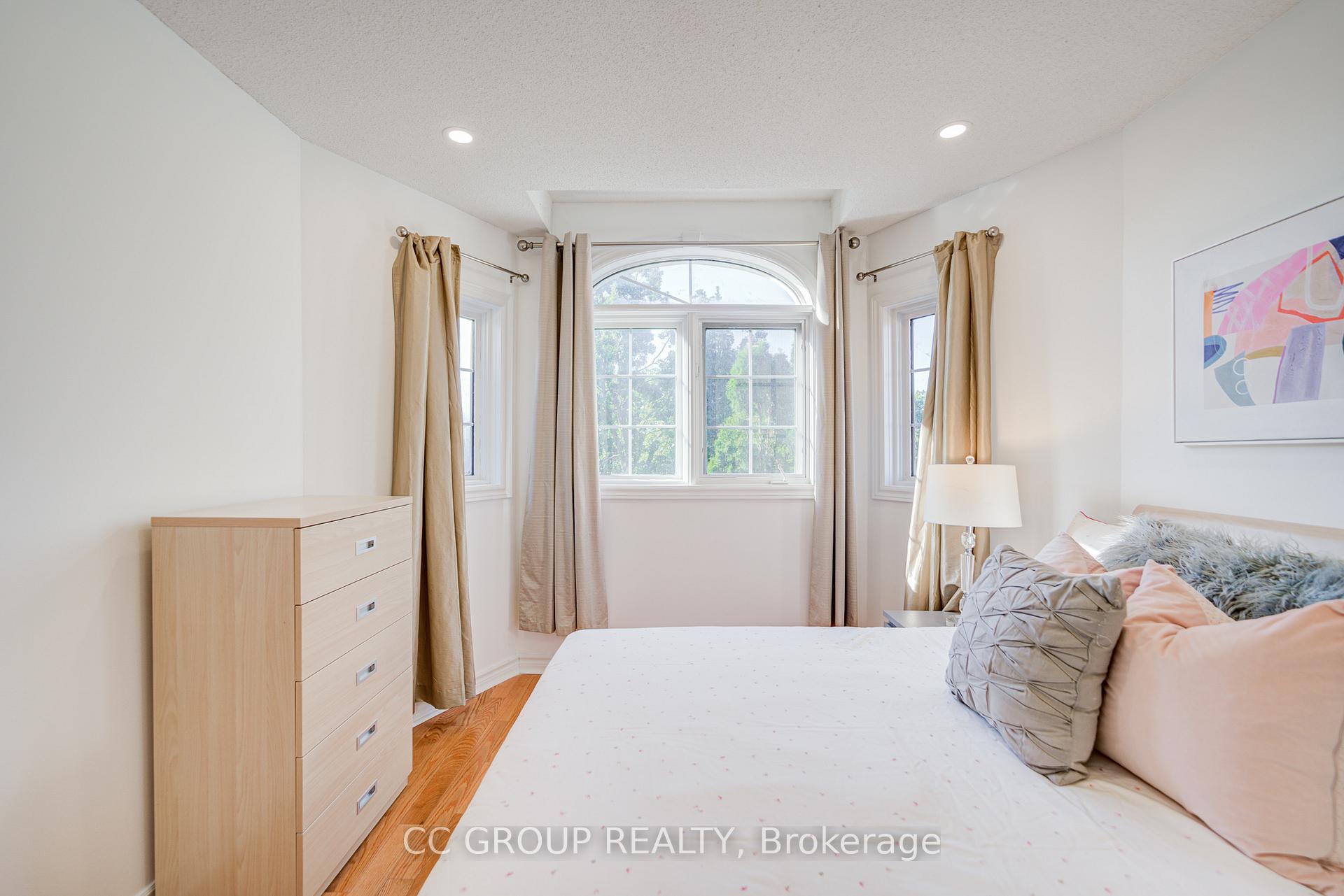 Photo 33 of 133 Joycedale Street, Markham, Middlefield — HOMEH