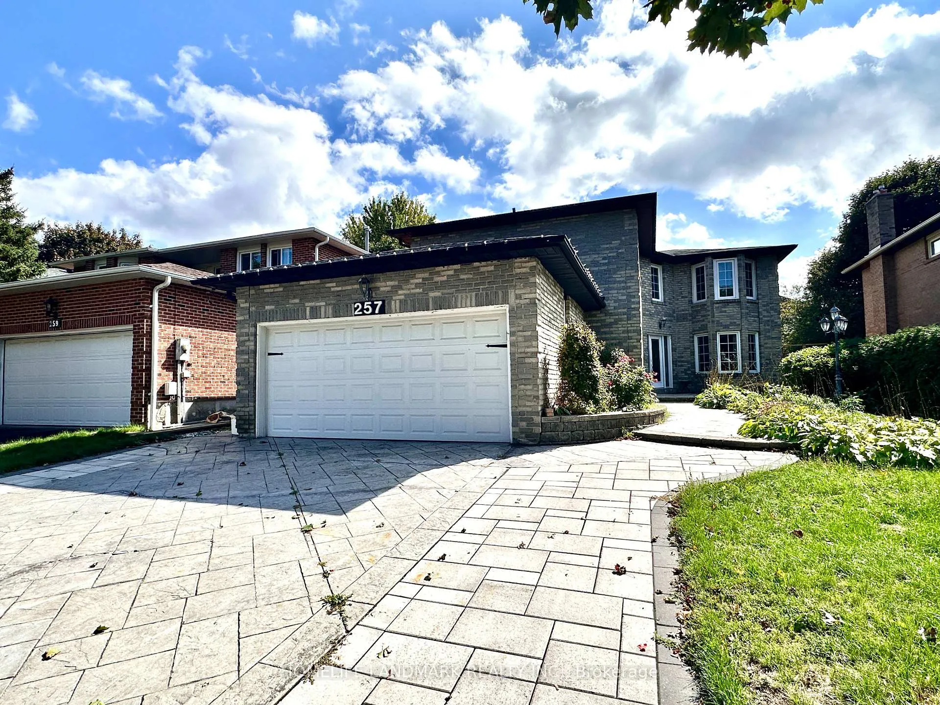 Front of Unit 3Rooms, 257 Fincham Avenue