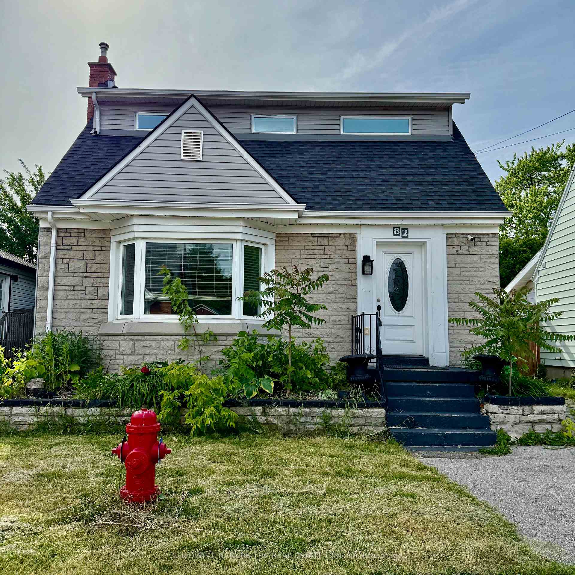 Photo 1 of 82 East 12th Street, Hamilton, Inch Park — HOMEH