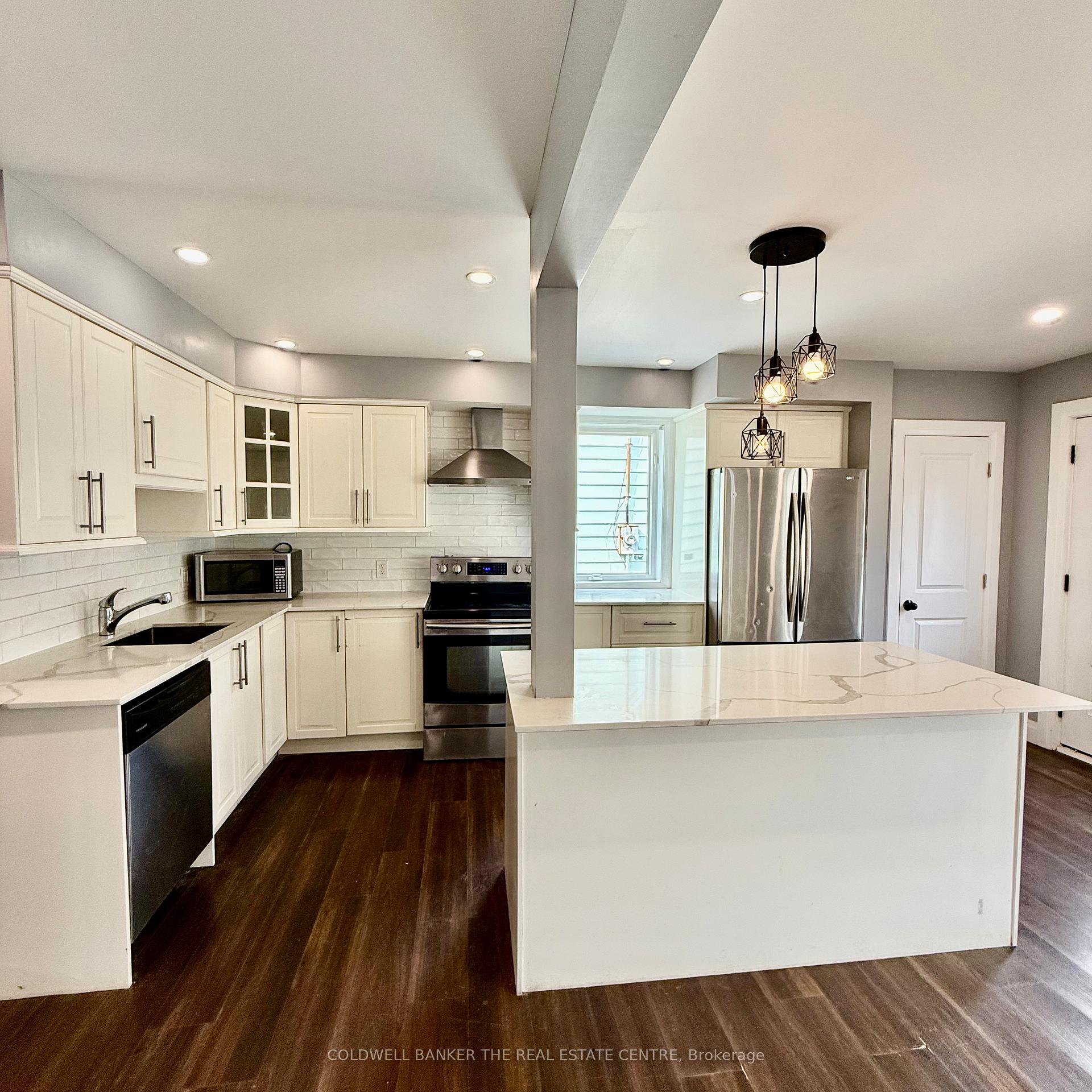 Photo 4 of 82 East 12th Street, Hamilton, Inch Park — HOMEH