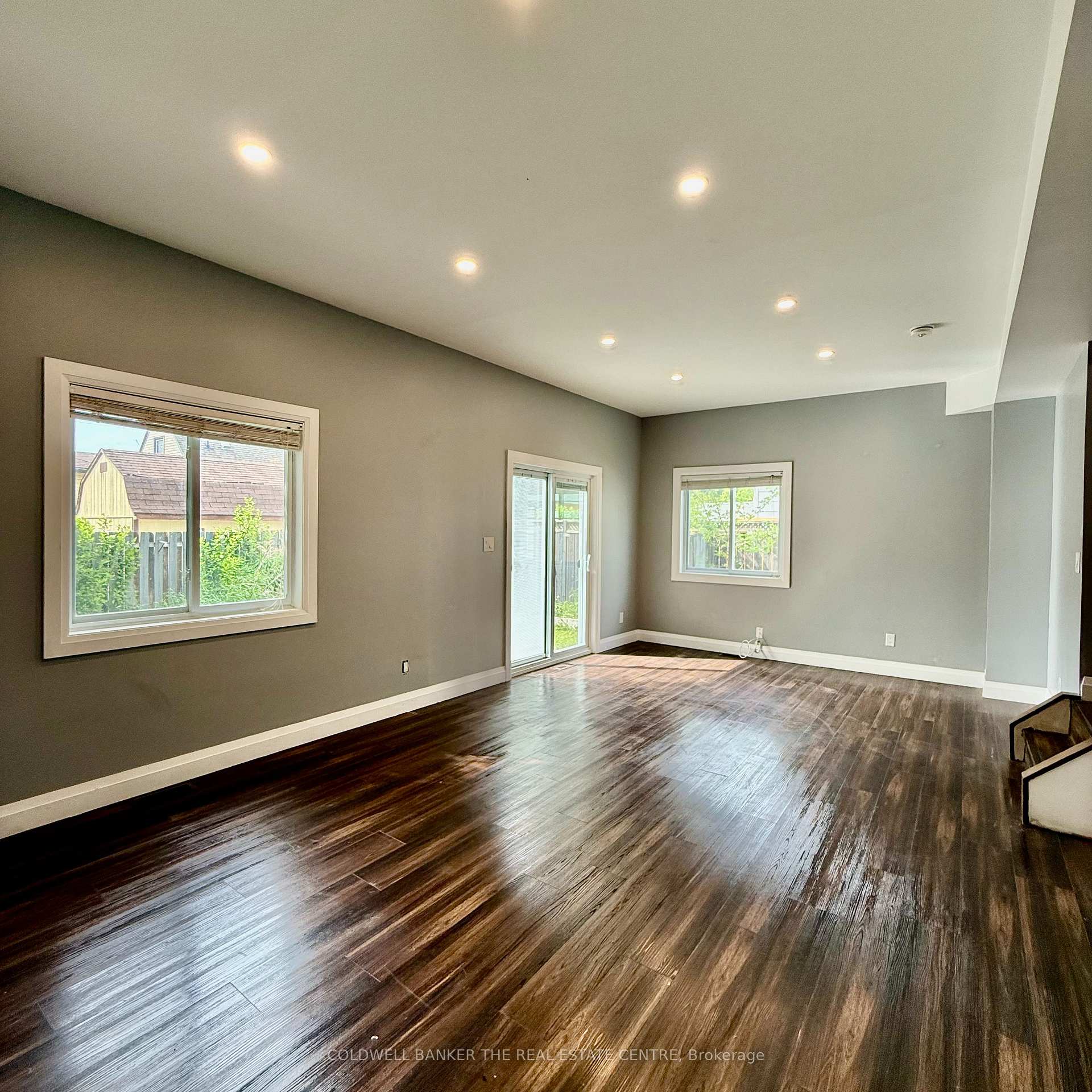 Photo 12 of 82 East 12th Street, Hamilton, Inch Park — HOMEH