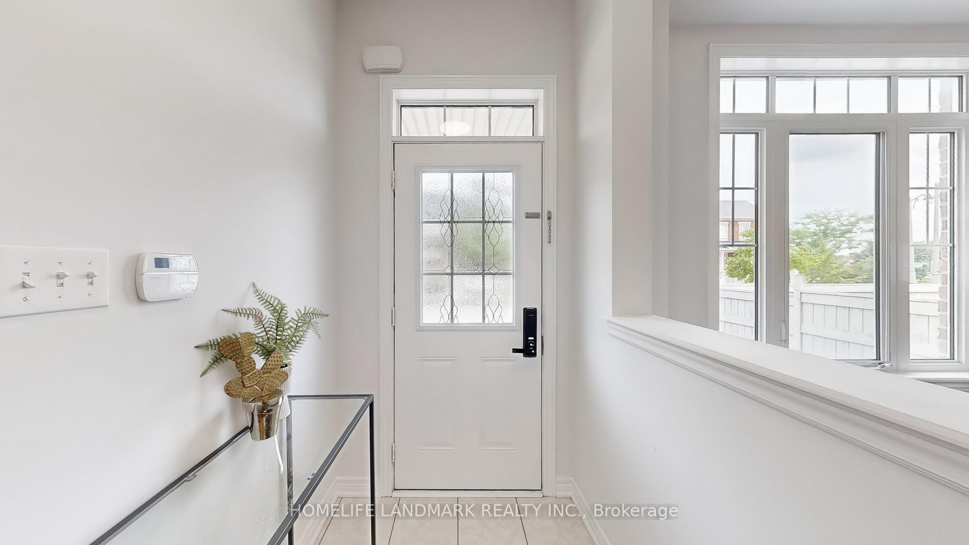 Photo 18 of 16 Percy Stover Drive, Markham, Berczy — HOMEH