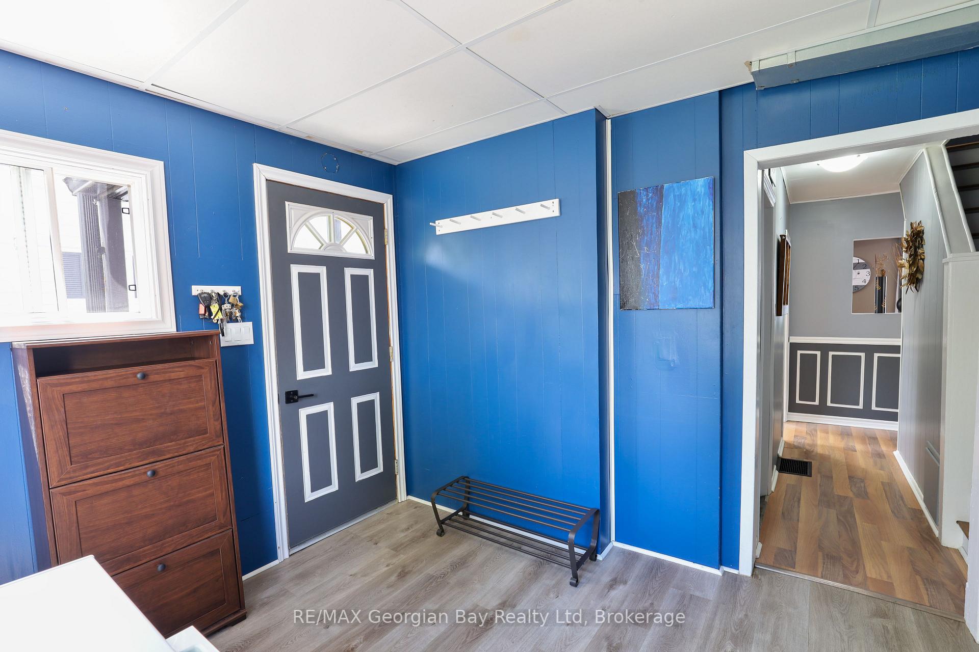 Photo 16 of 163 Eighth Street, Midland — HOMEH