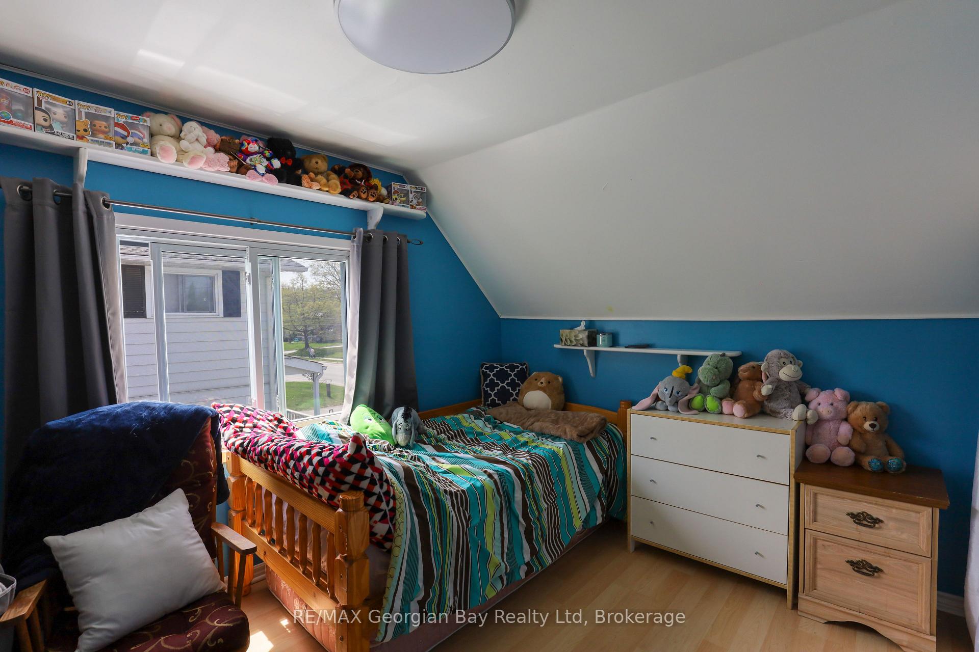 Photo 24 of 163 Eighth Street, Midland — HOMEH