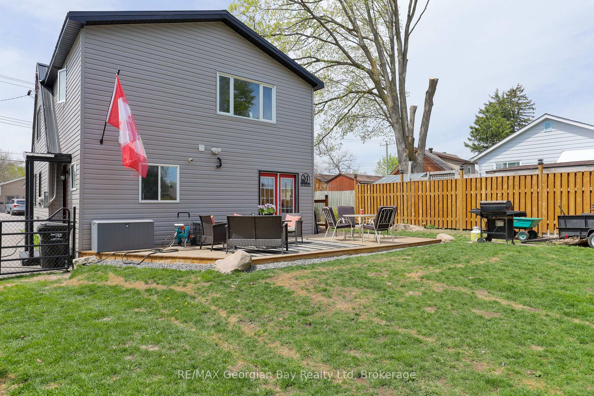 Photo 29 of 163 Eighth Street, Midland — HOMEH