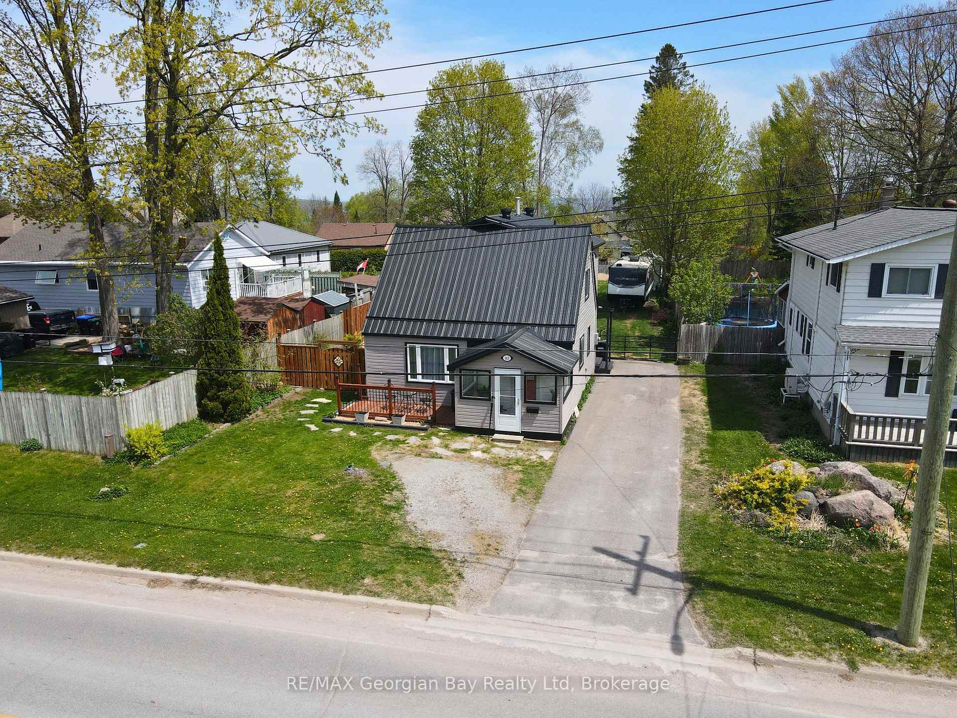 Photo 35 of 163 Eighth Street, Midland — HOMEH