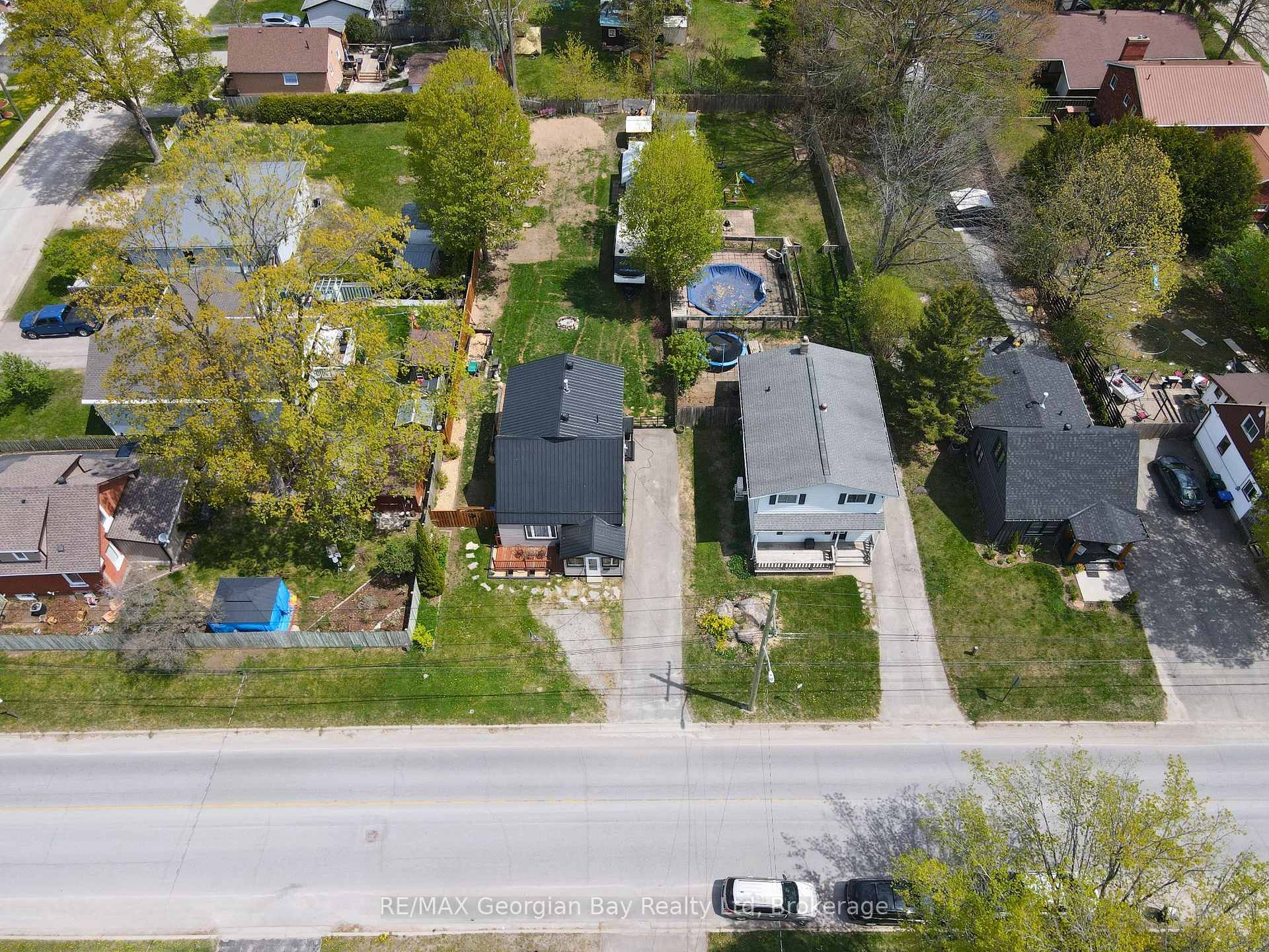 Photo 37 of 163 Eighth Street, Midland — HOMEH