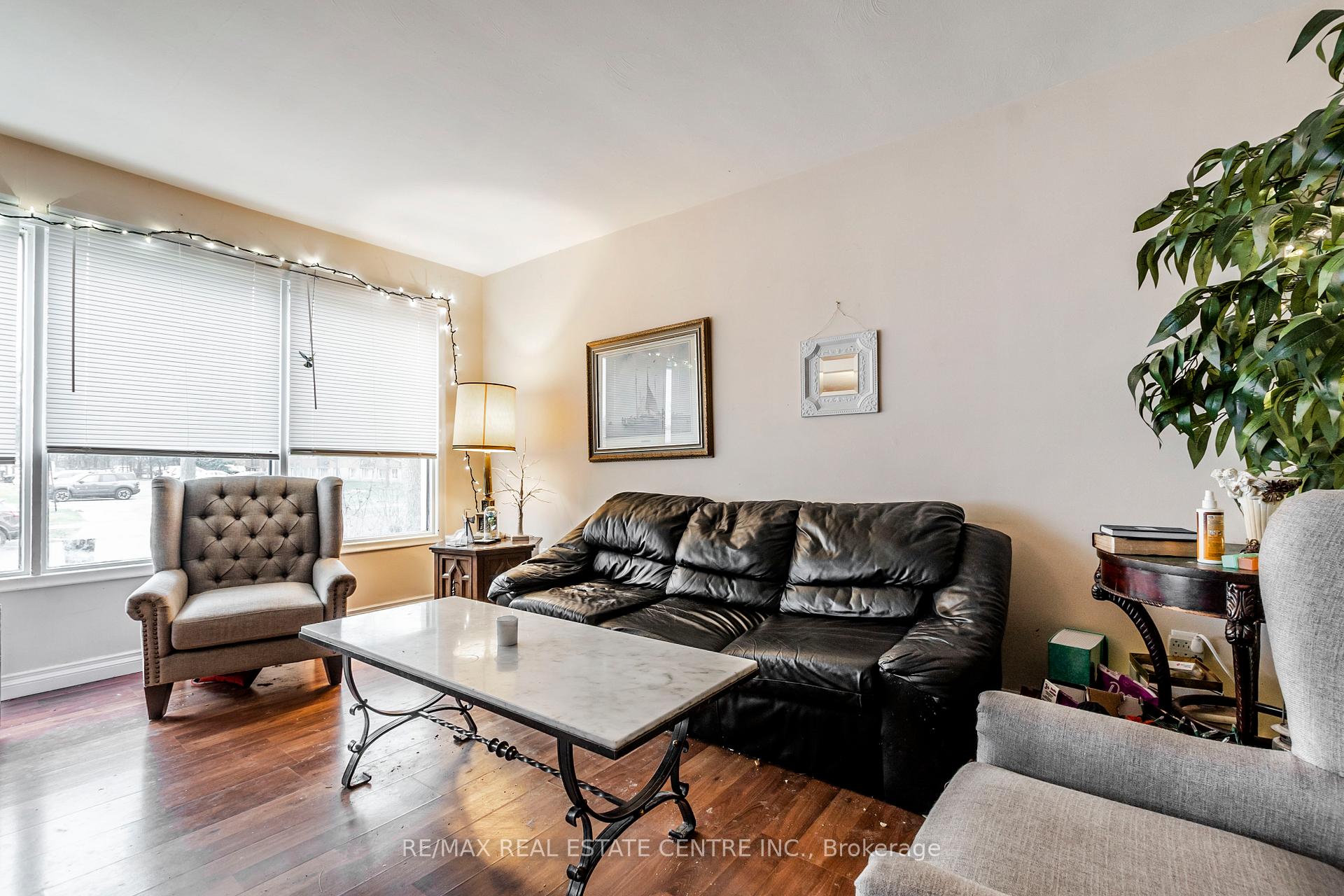 Photo 7 of 305 Lorne Avenue, Kitchener — HOMEH