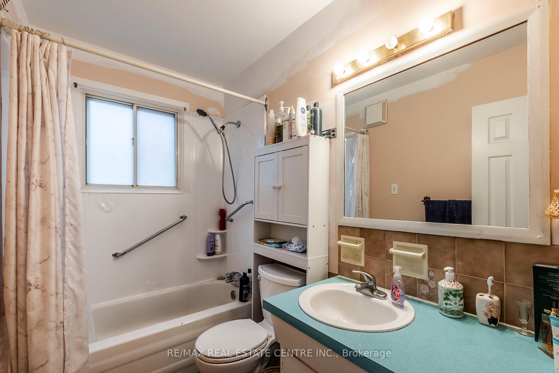 Photo 9 of 305 Lorne Avenue, Kitchener — HOMEH