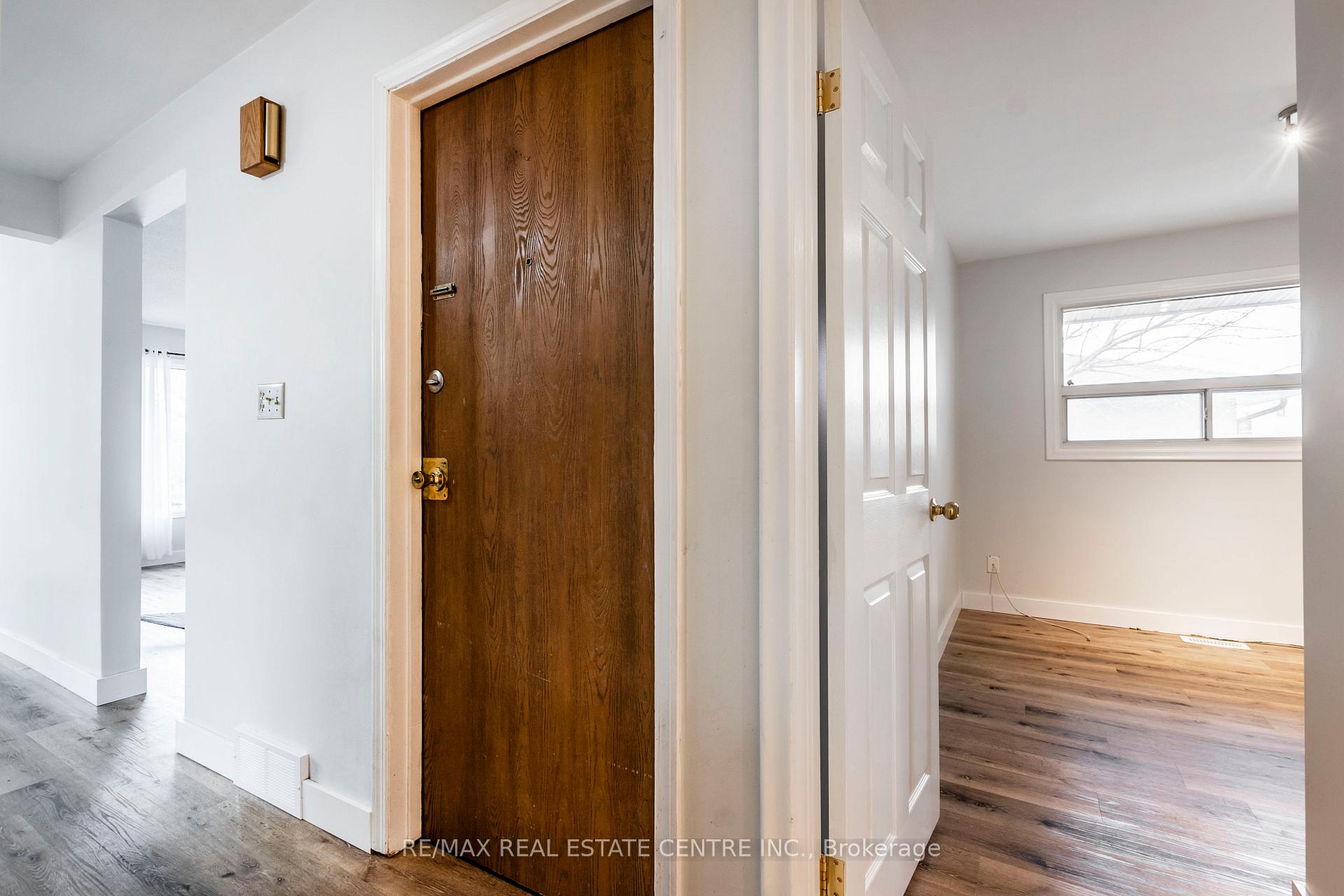 Photo 10 of 305 Lorne Avenue, Kitchener — HOMEH