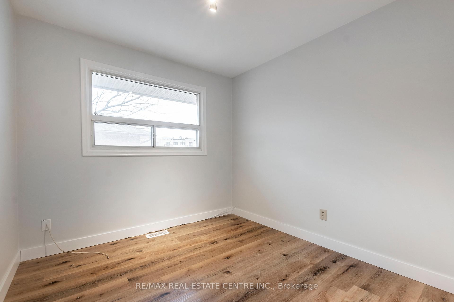 Photo 21 of 305 Lorne Avenue, Kitchener — HOMEH
