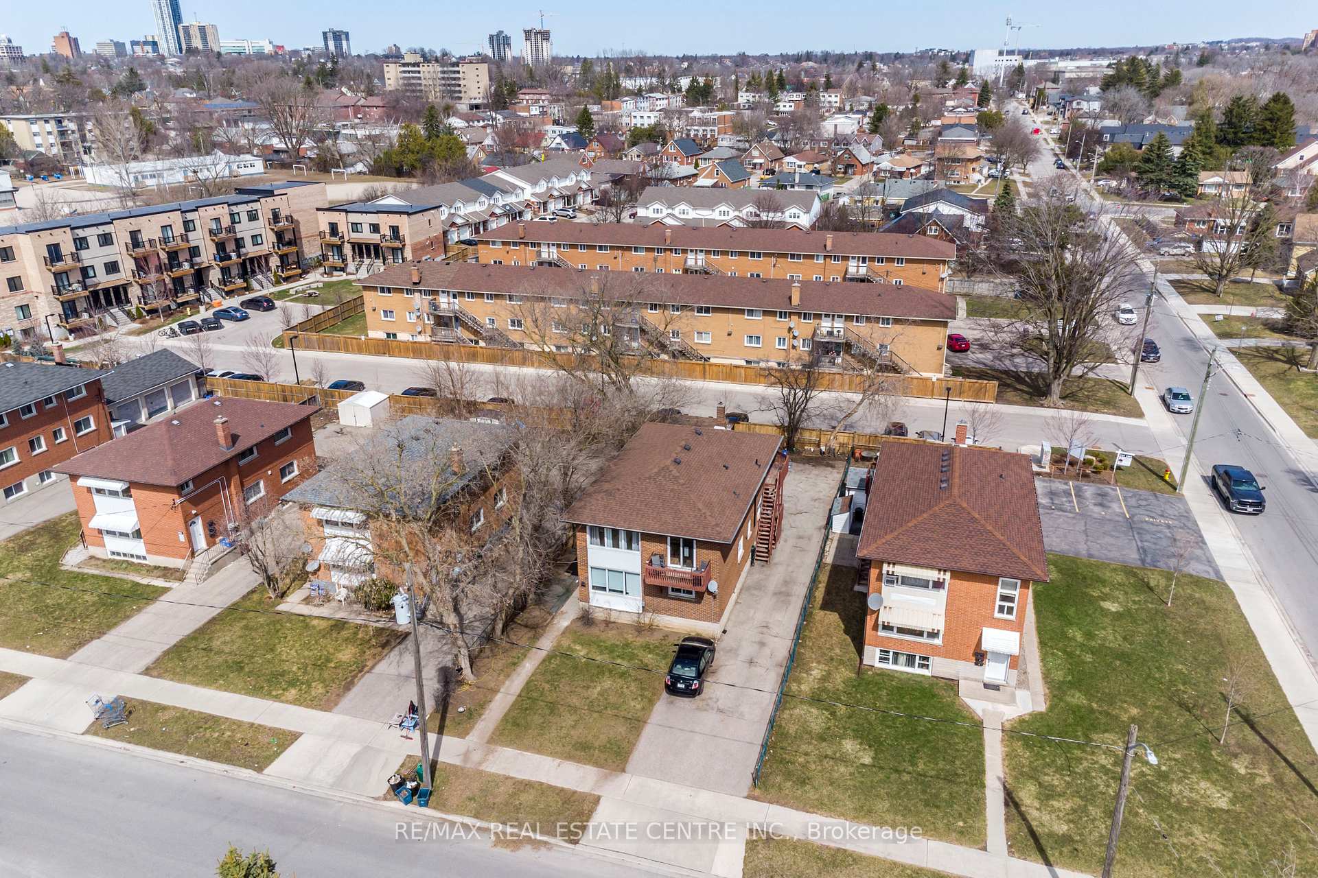 Photo 42 of 305 Lorne Avenue, Kitchener — HOMEH