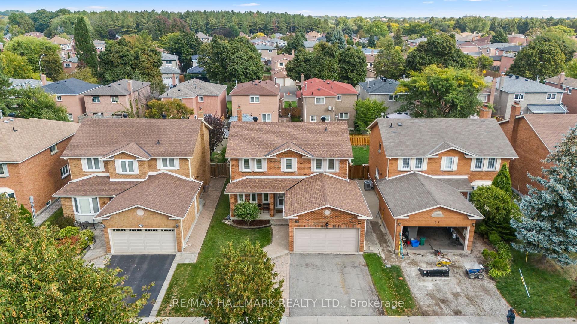 Photo 2 of 69 Cairns Drive, Markham, Raymerville — HOMEH