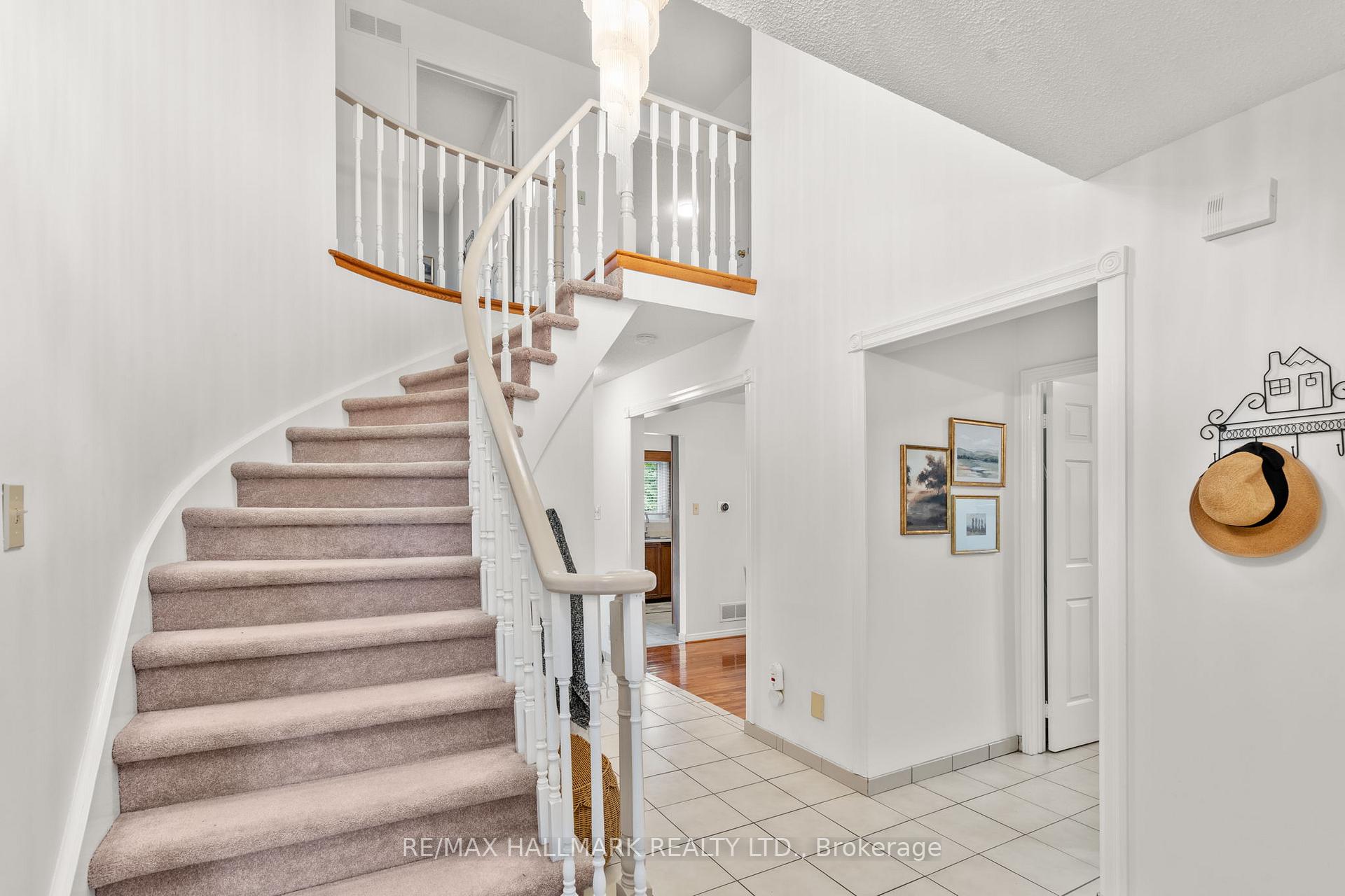 Photo 4 of 69 Cairns Drive, Markham, Raymerville — HOMEH