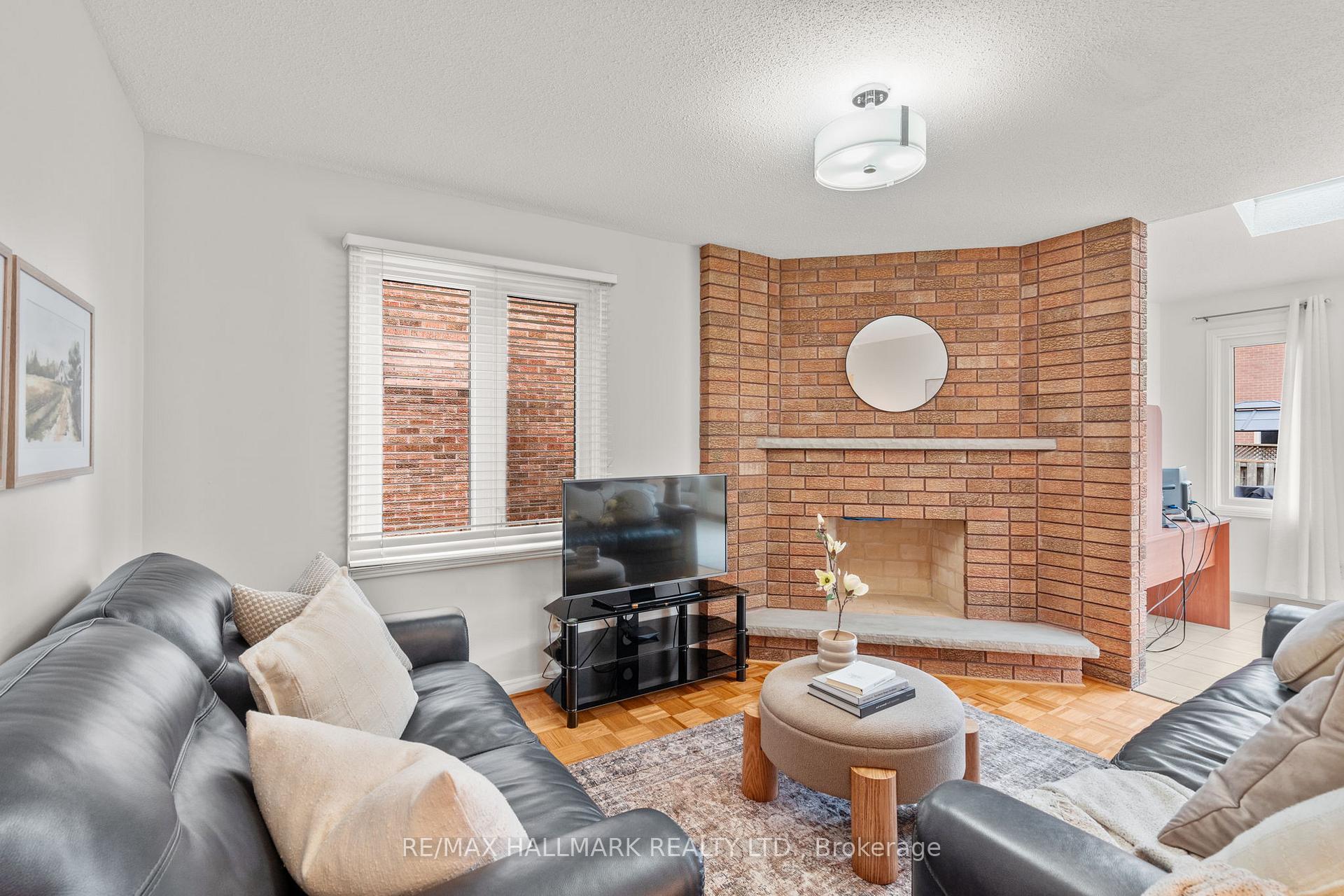 Photo 18 of 69 Cairns Drive, Markham, Raymerville — HOMEH