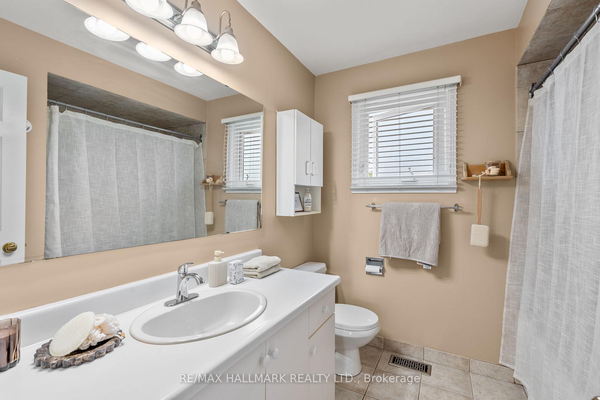 Photo 26 of 69 Cairns Drive, Markham, Raymerville — HOMEH