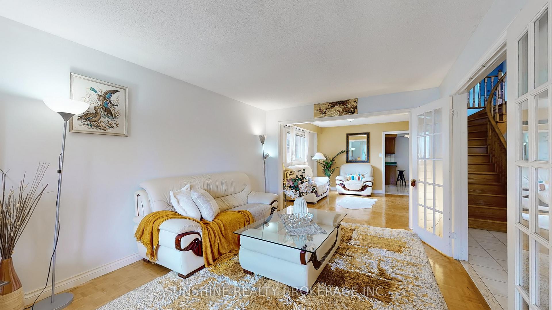 Photo 4 of 62 Cobbler Crescent, Markham, Raymerville — HOMEH