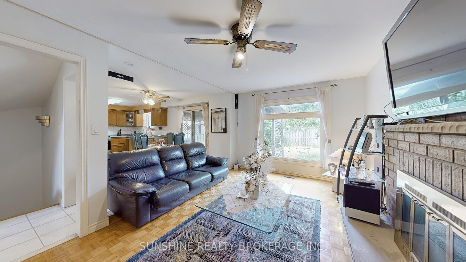 Photo 9 of 62 Cobbler Crescent, Markham, Raymerville — HOMEH