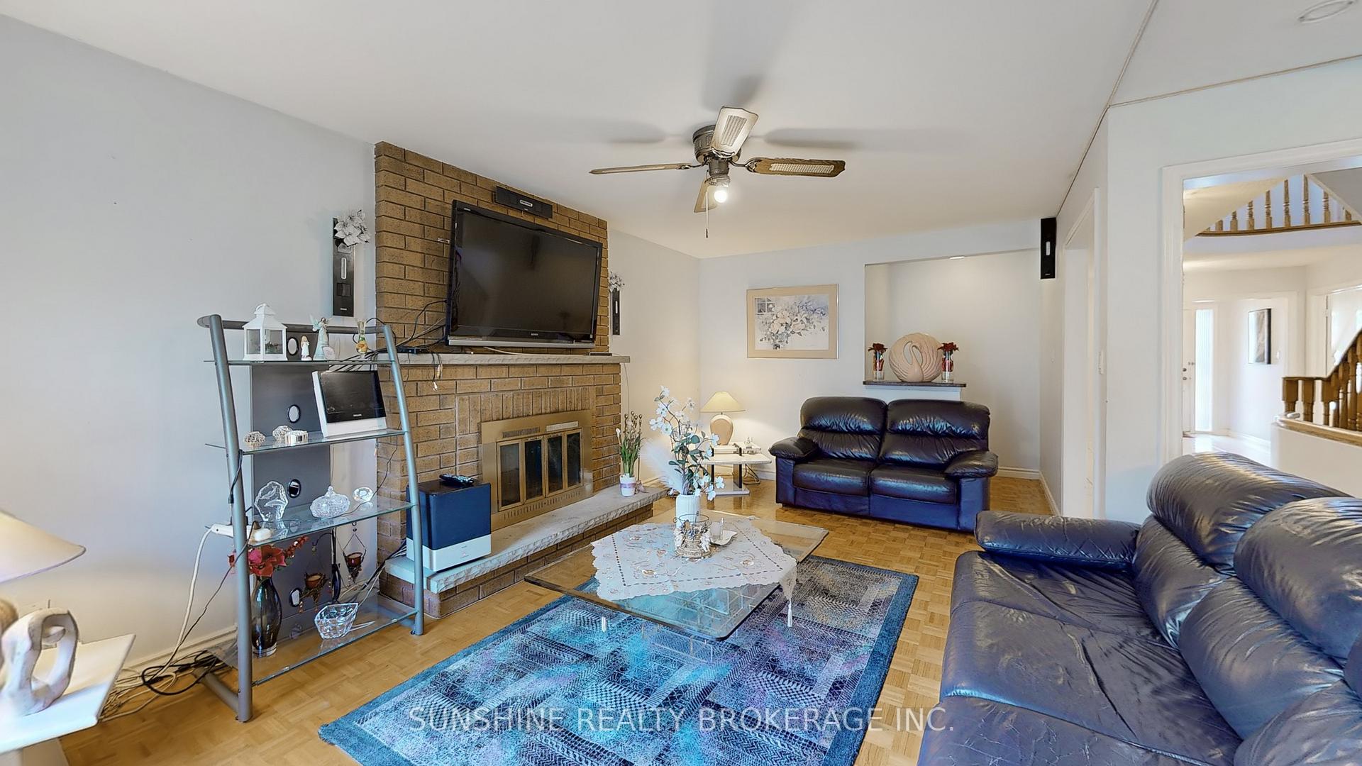 Photo 10 of 62 Cobbler Crescent, Markham, Raymerville — HOMEH