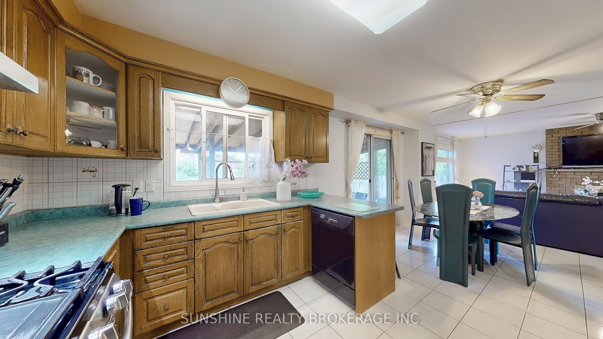 Photo 15 of 62 Cobbler Crescent, Markham, Raymerville — HOMEH