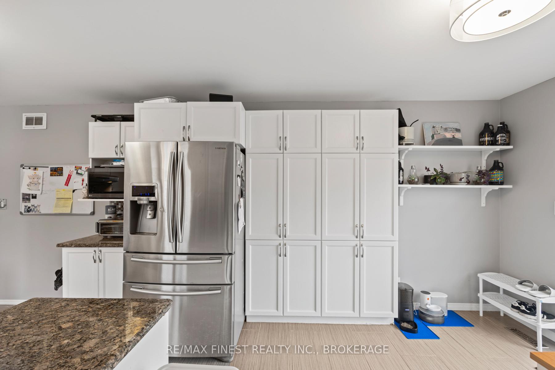 Photo 12 of 1001 Bluffwood Avenue, Kingston, Kingston East (Incl Barret Crt) — HOMEH