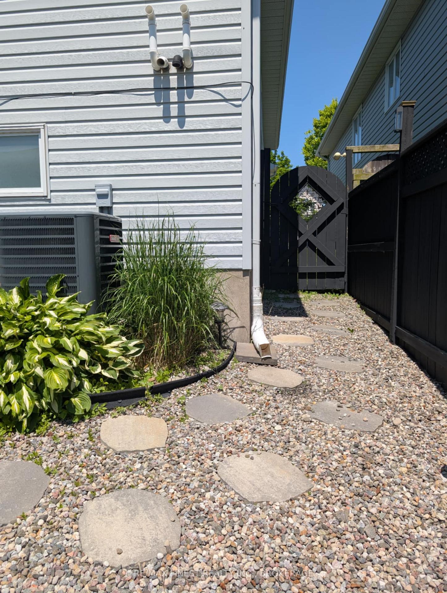 Photo 38 of 1001 Bluffwood Avenue, Kingston, Kingston East (Incl Barret Crt) — HOMEH