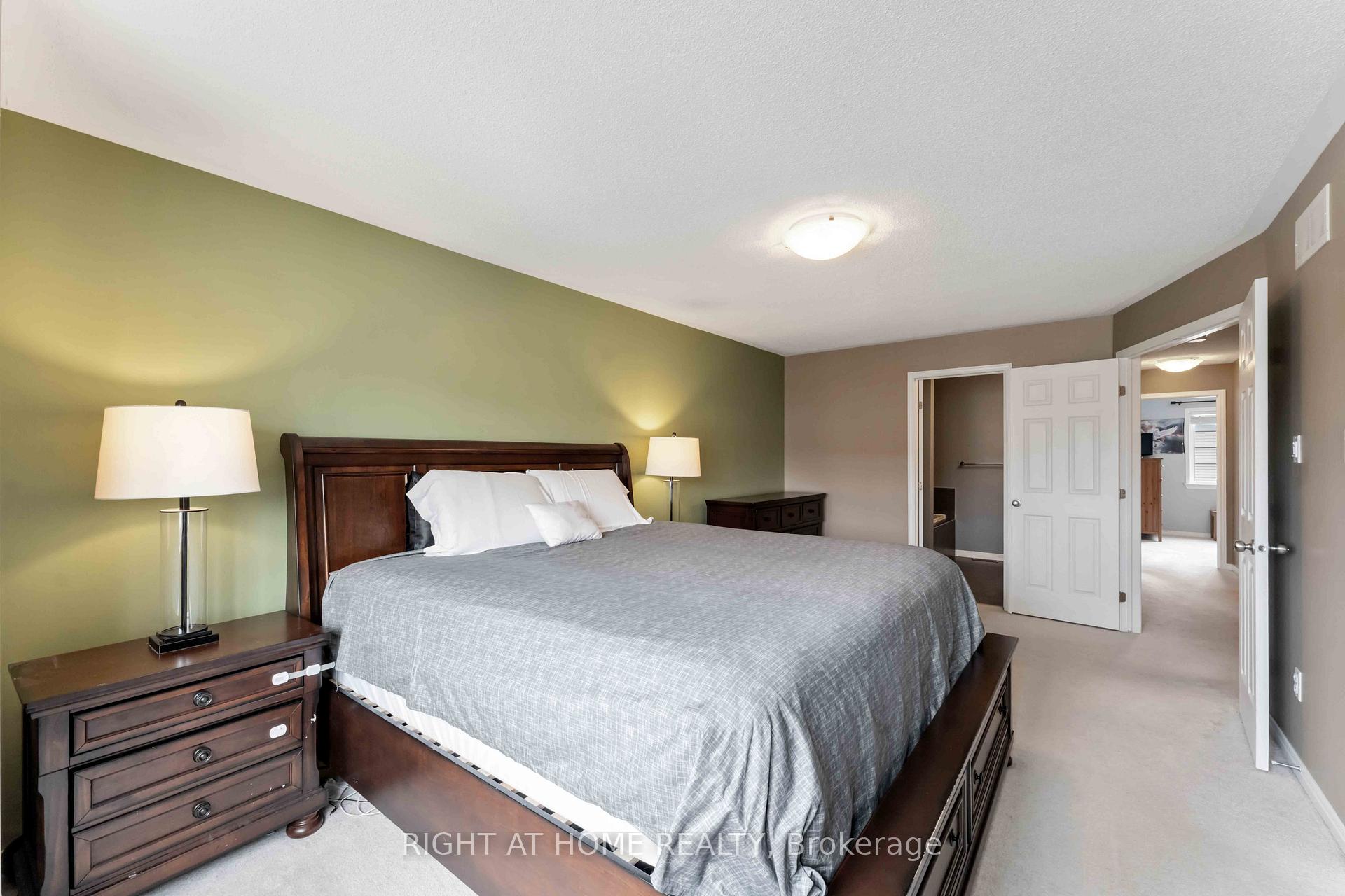 Photo 4 of 753 Oakglade Avenue, Ottawa, Kanata - Emerald Meadows/Trailwest — HOMEH