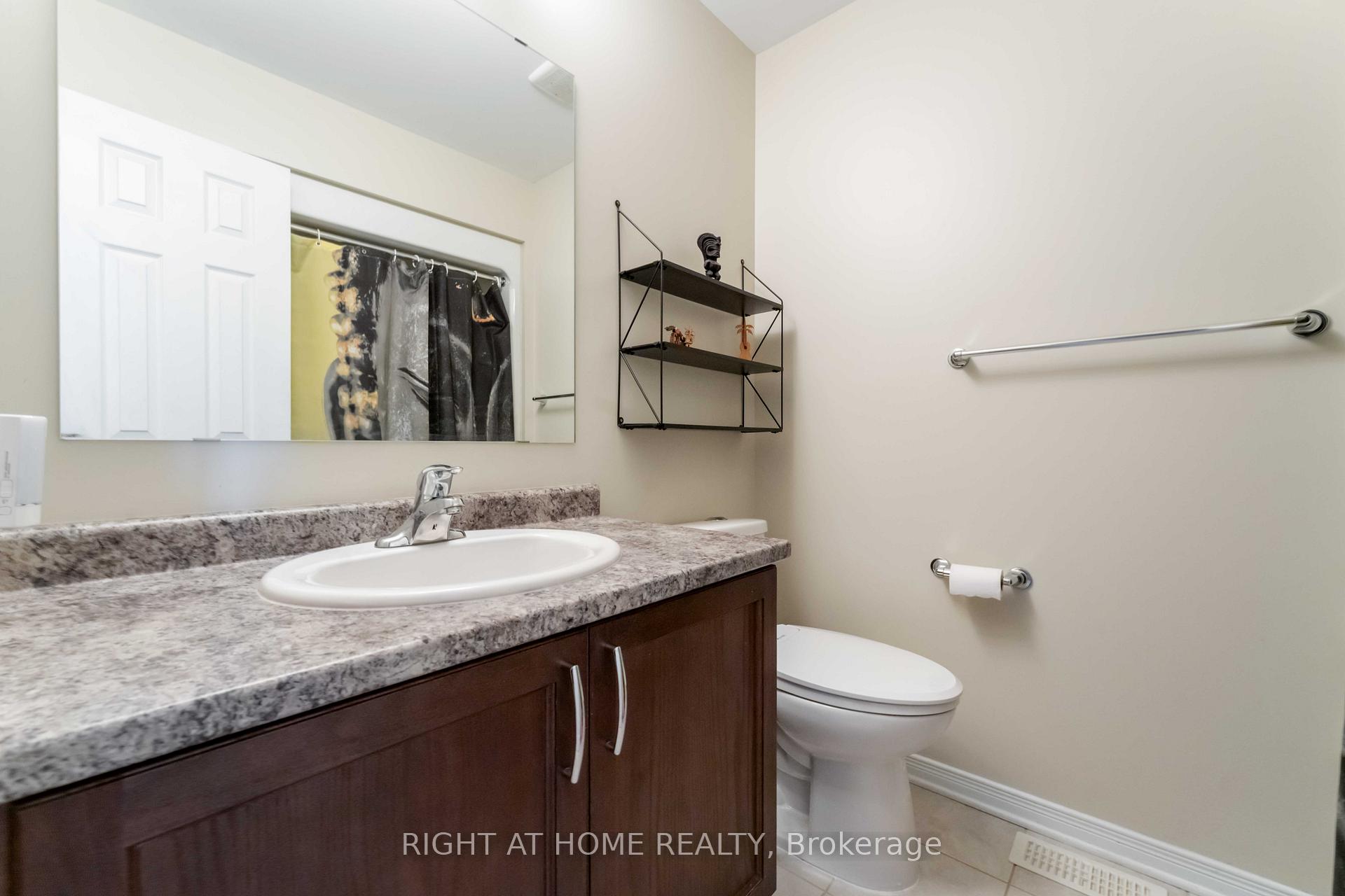 Photo 9 of 753 Oakglade Avenue, Ottawa, Kanata - Emerald Meadows/Trailwest — HOMEH