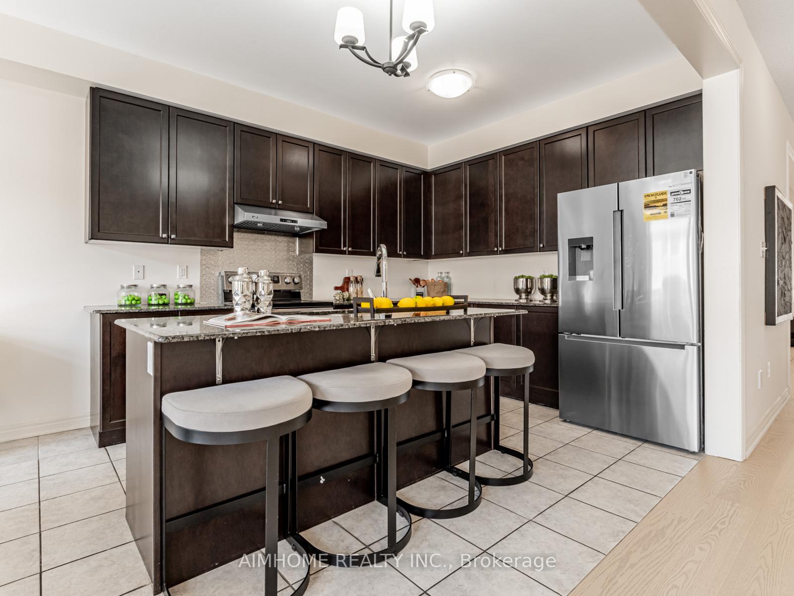 Photo 12 of 185 William Bartlett Drive, Markham, Berczy — HOMEH