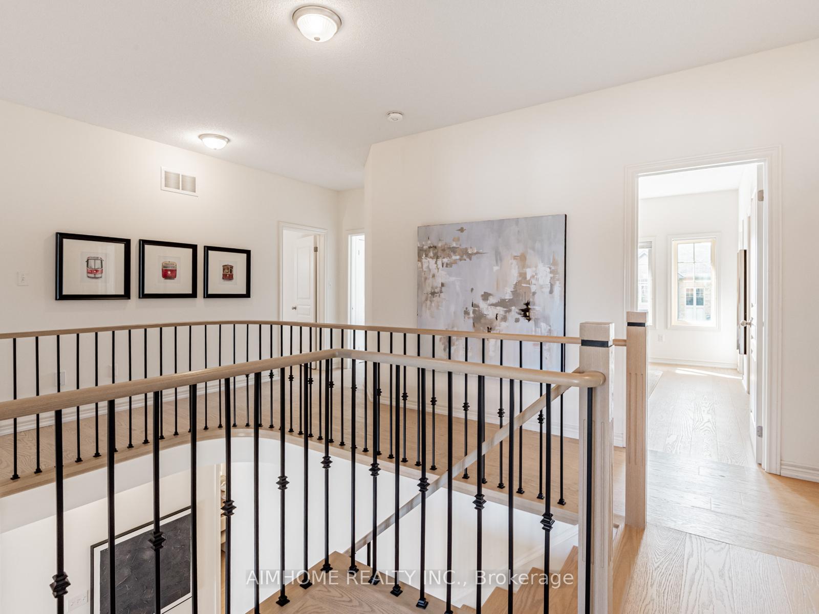 Photo 14 of 185 William Bartlett Drive, Markham, Berczy — HOMEH