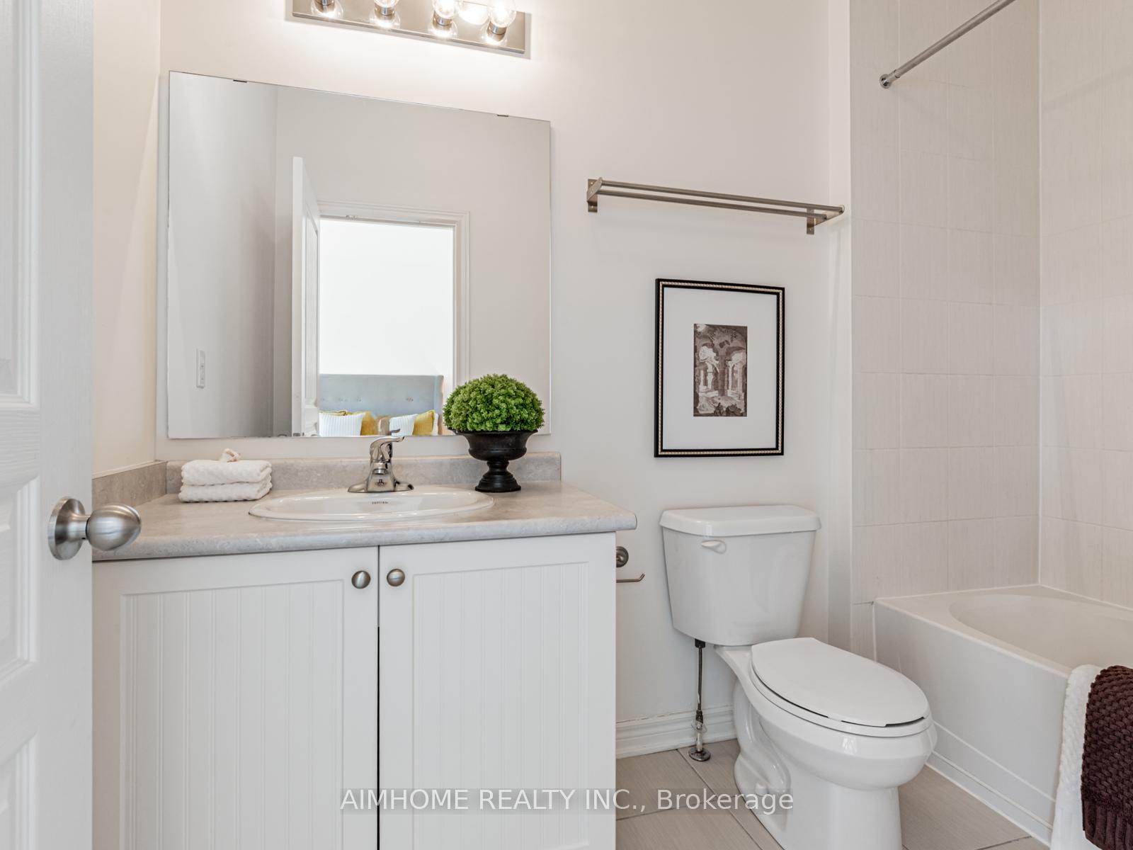 Photo 22 of 185 William Bartlett Drive, Markham, Berczy — HOMEH