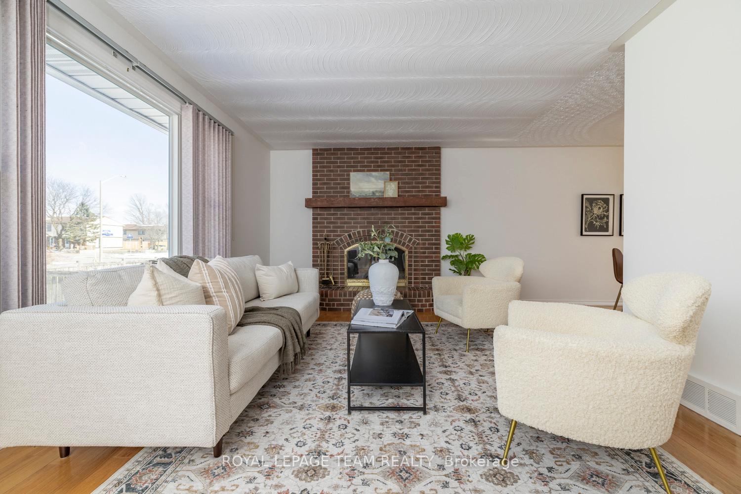 Photo 8 of 137 Oriole Avenue, Ottawa, Kanata - Glencairn/Hazeldean — HOMEH
