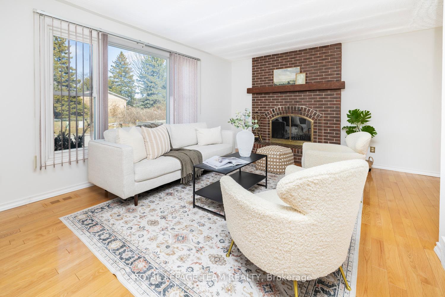 Photo 9 of 137 Oriole Avenue, Ottawa, Kanata - Glencairn/Hazeldean — HOMEH