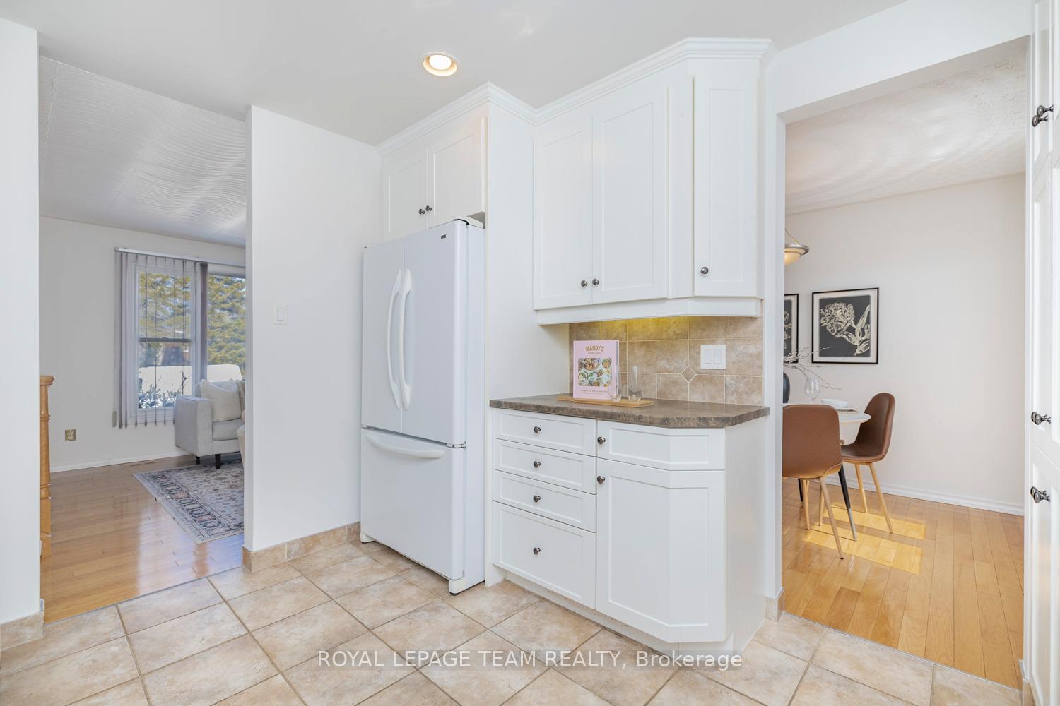 Photo 18 of 137 Oriole Avenue, Ottawa, Kanata - Glencairn/Hazeldean — HOMEH