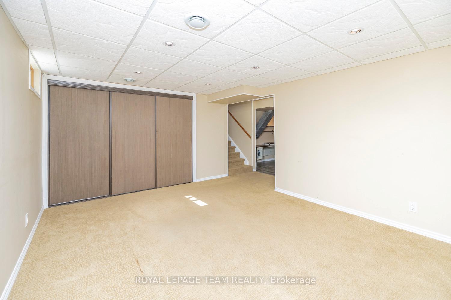 Photo 27 of 137 Oriole Avenue, Ottawa, Kanata - Glencairn/Hazeldean — HOMEH