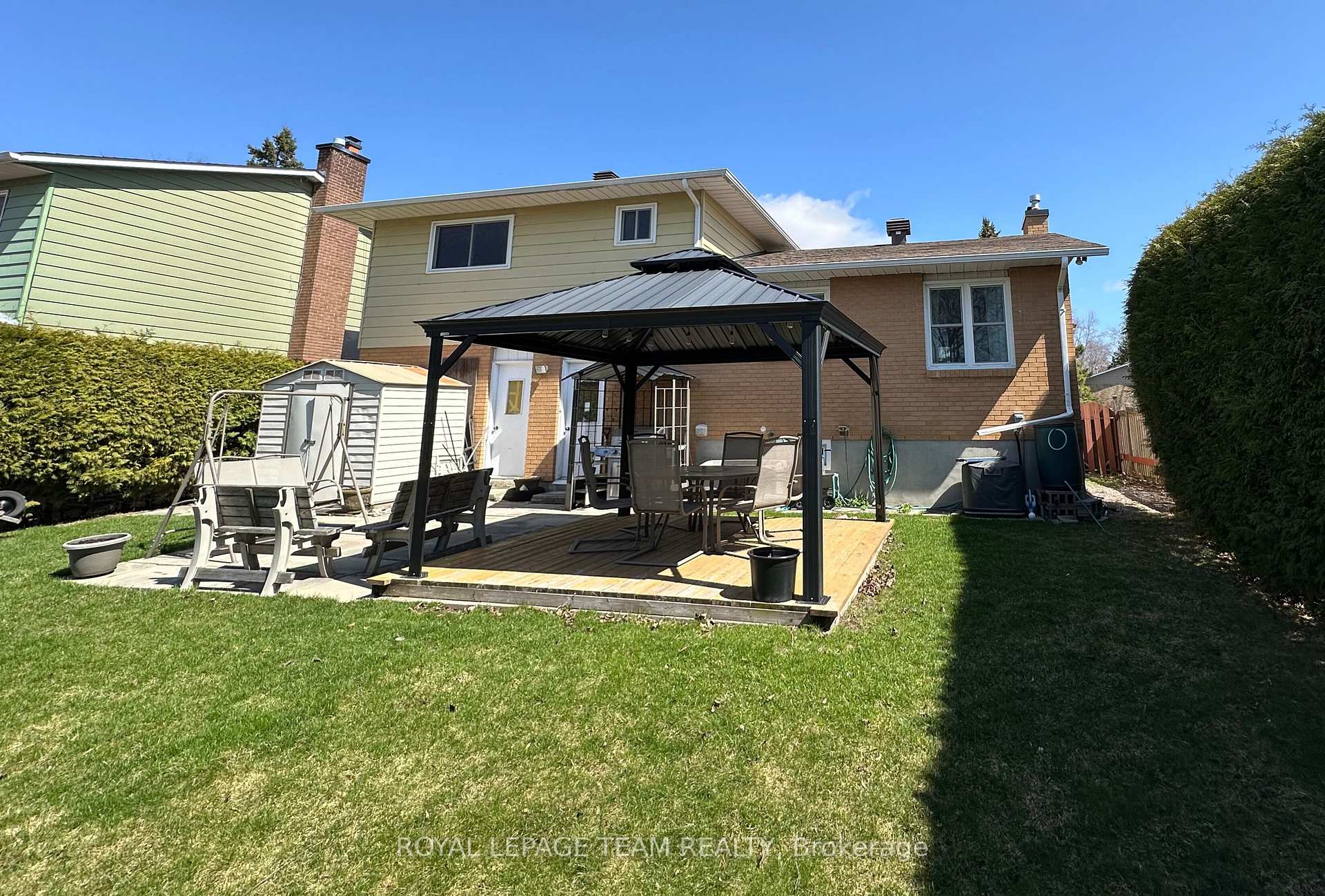 Photo 29 of 137 Oriole Avenue, Ottawa, Kanata - Glencairn/Hazeldean — HOMEH