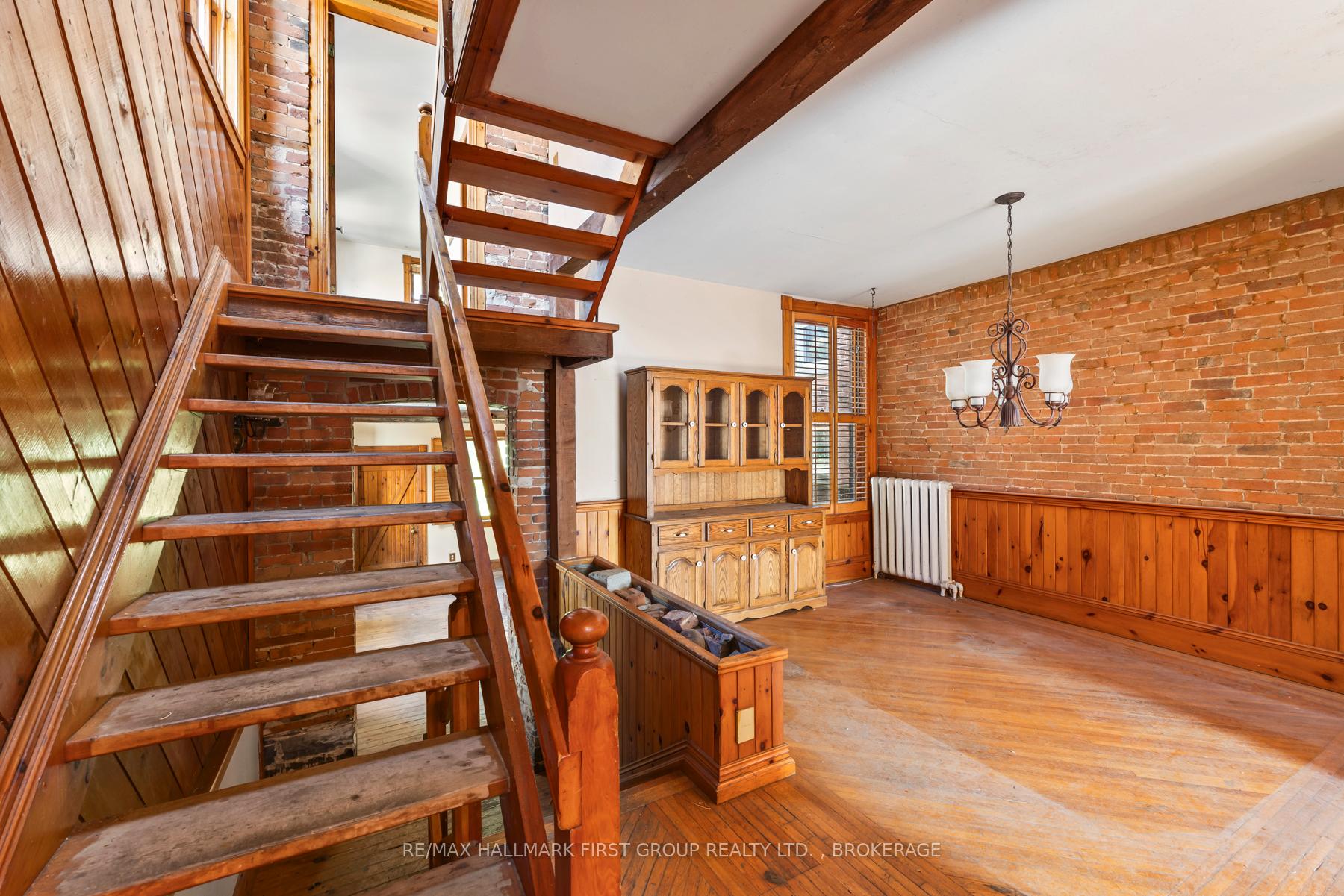 Photo 4 of 54 Wellington Street, Kingston, Central City East — HOMEH