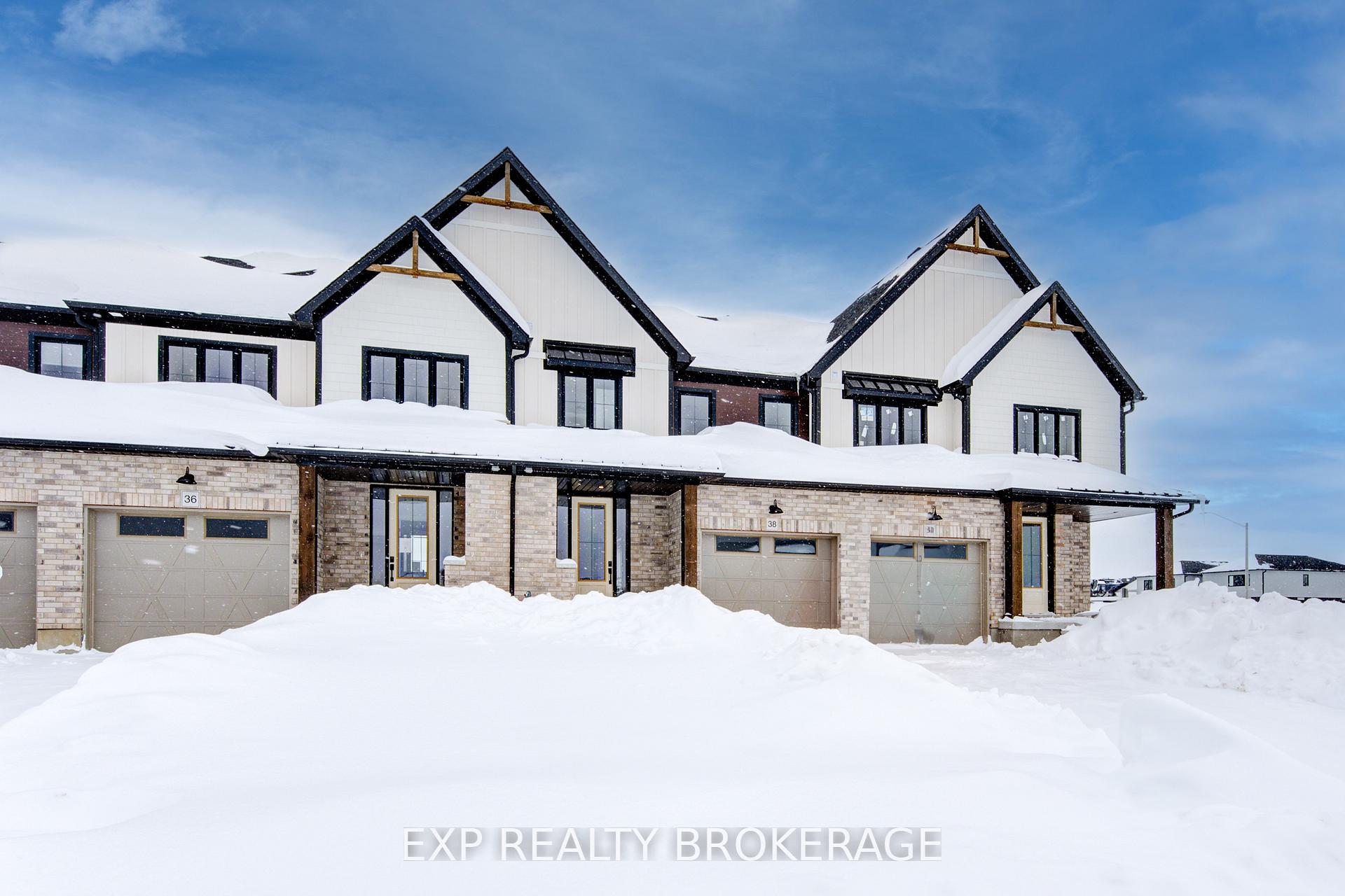 Front of 38 Anne Street W