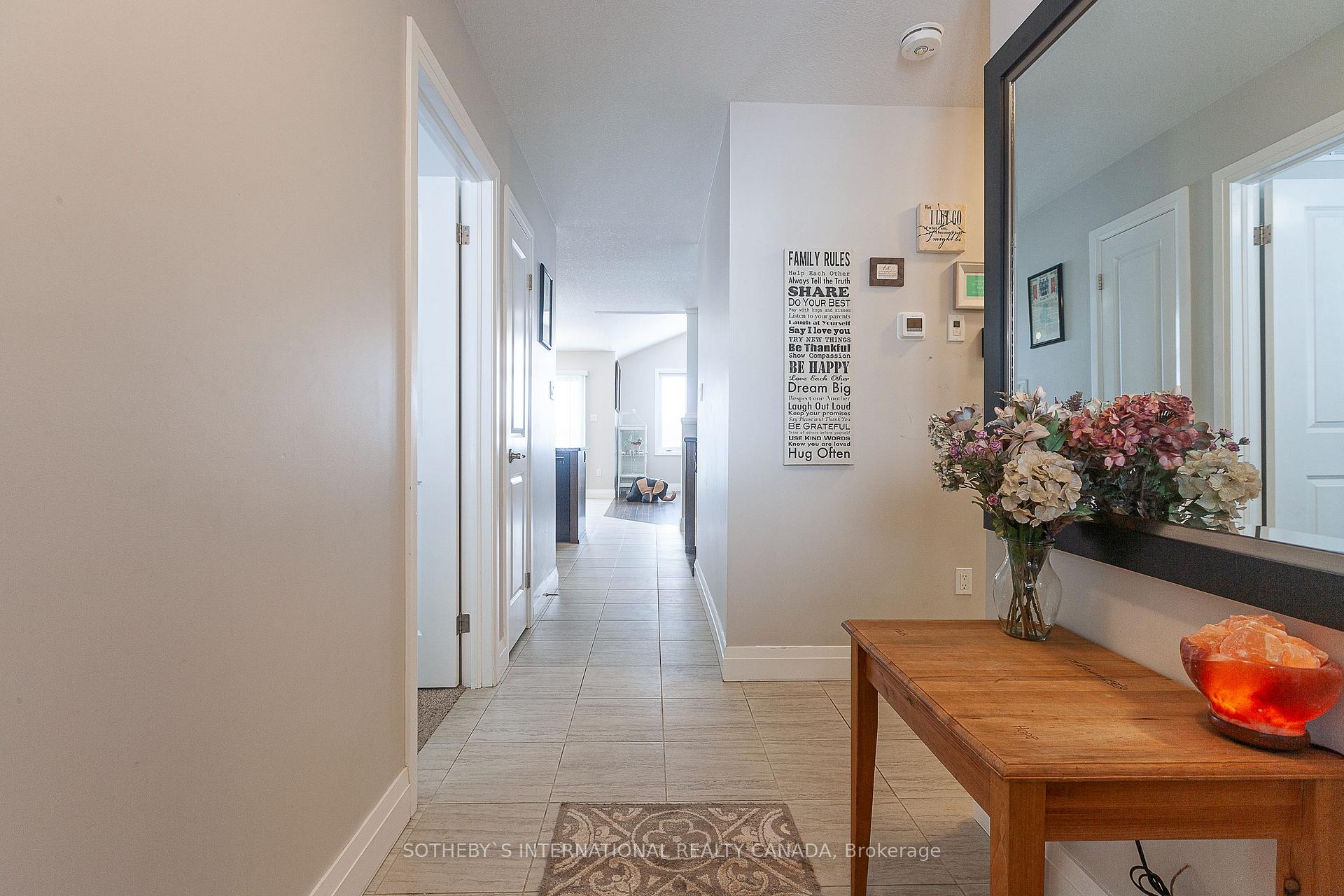 Photo 6 of 154 Bridge Crescent, Minto — HOMEH
