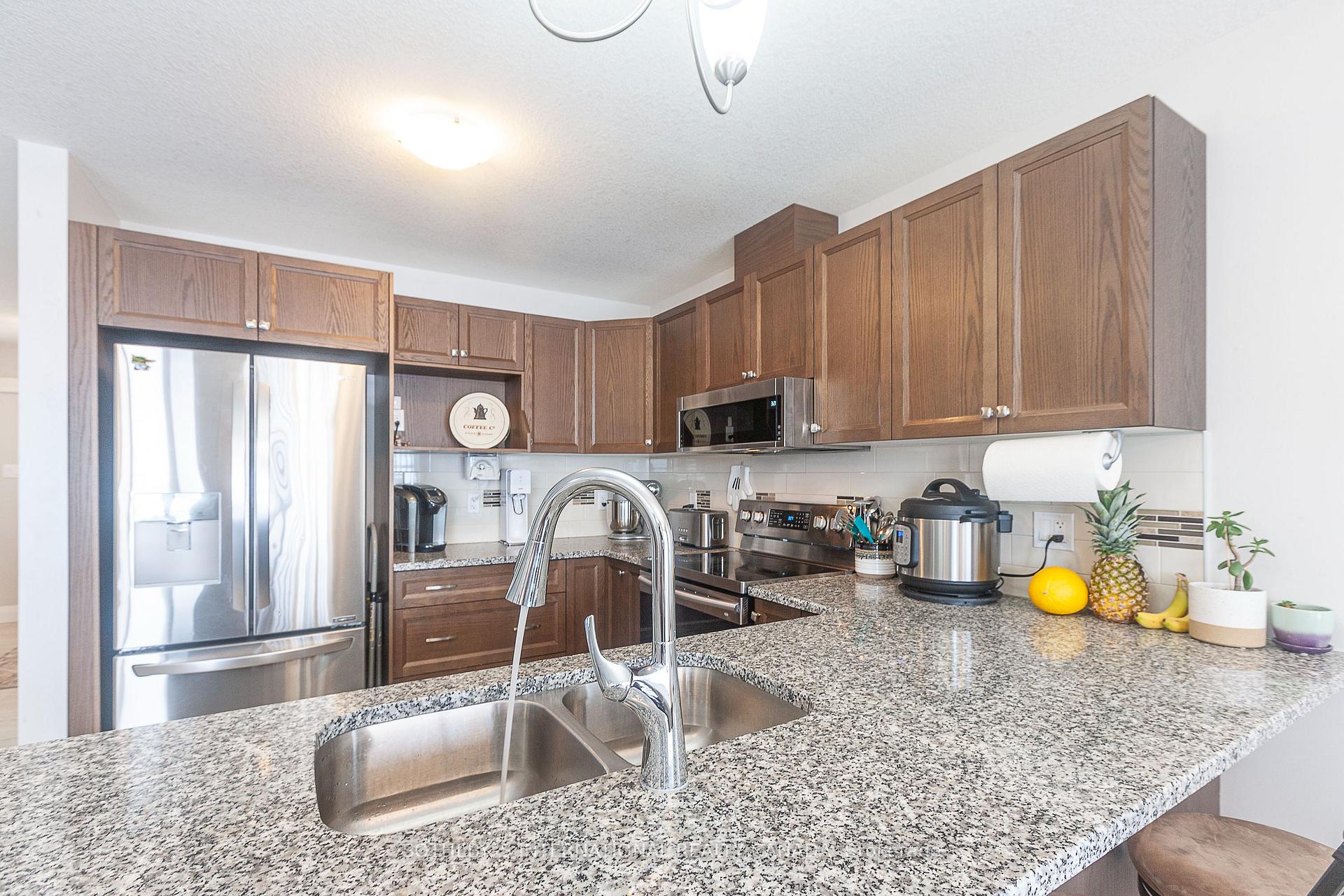 Photo 14 of 154 Bridge Crescent, Minto — HOMEH